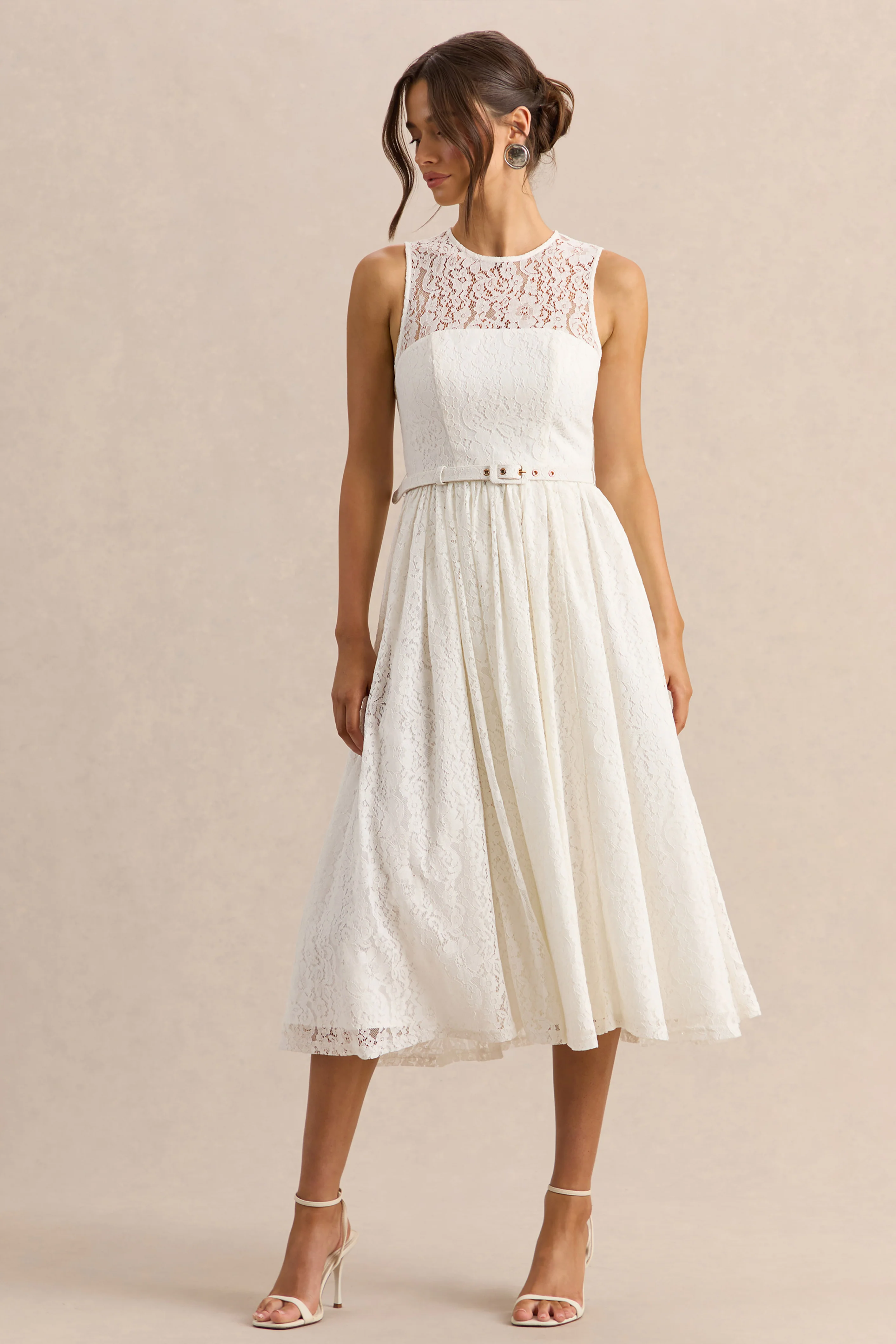 Anabella | Robe mi-longue blanche en dentelle à encolure haute avec ceinture - Image 4