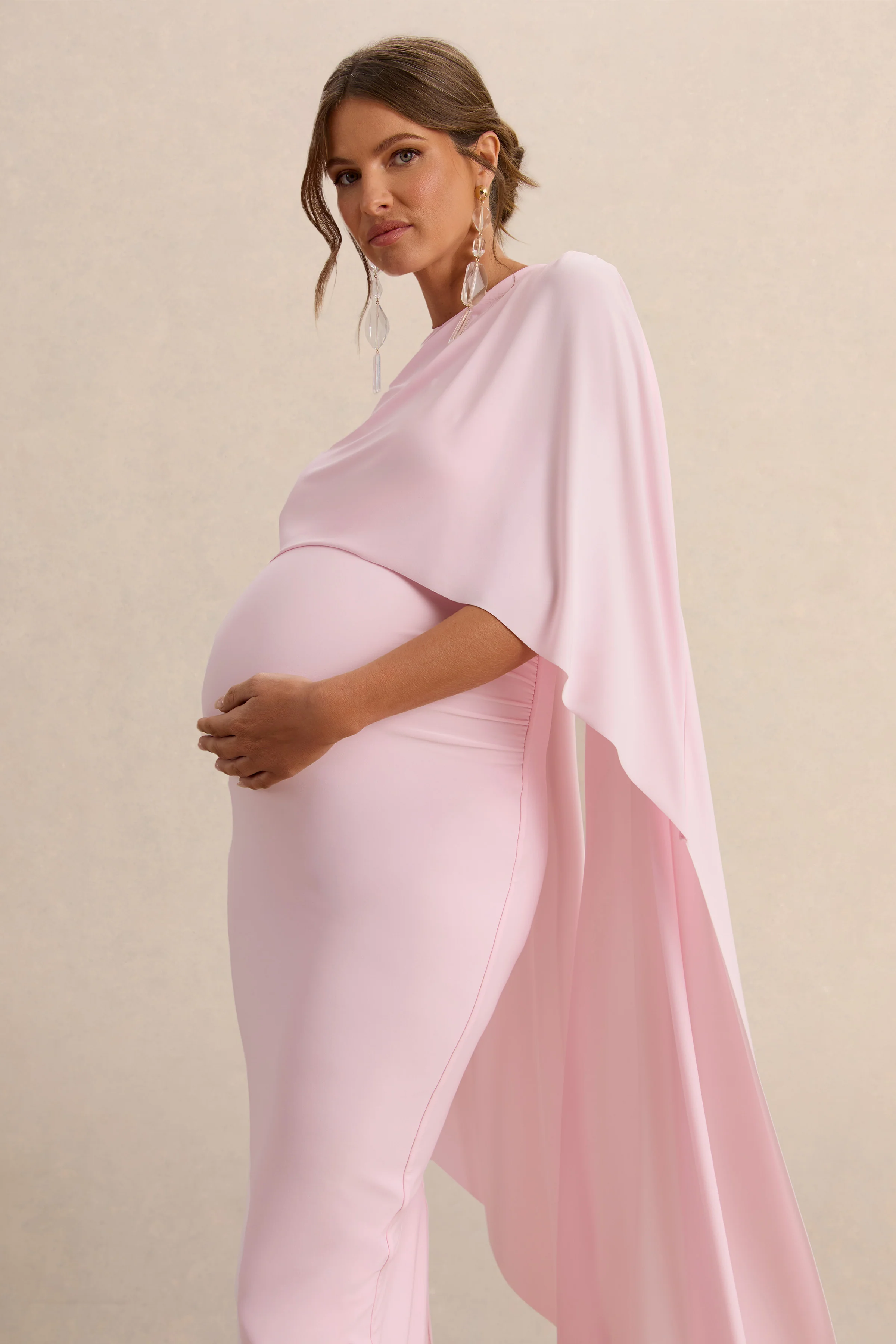 Arwen | Robe de grossesse mi-longue rose clair à encolure ronde avec détail de cape - Image 3