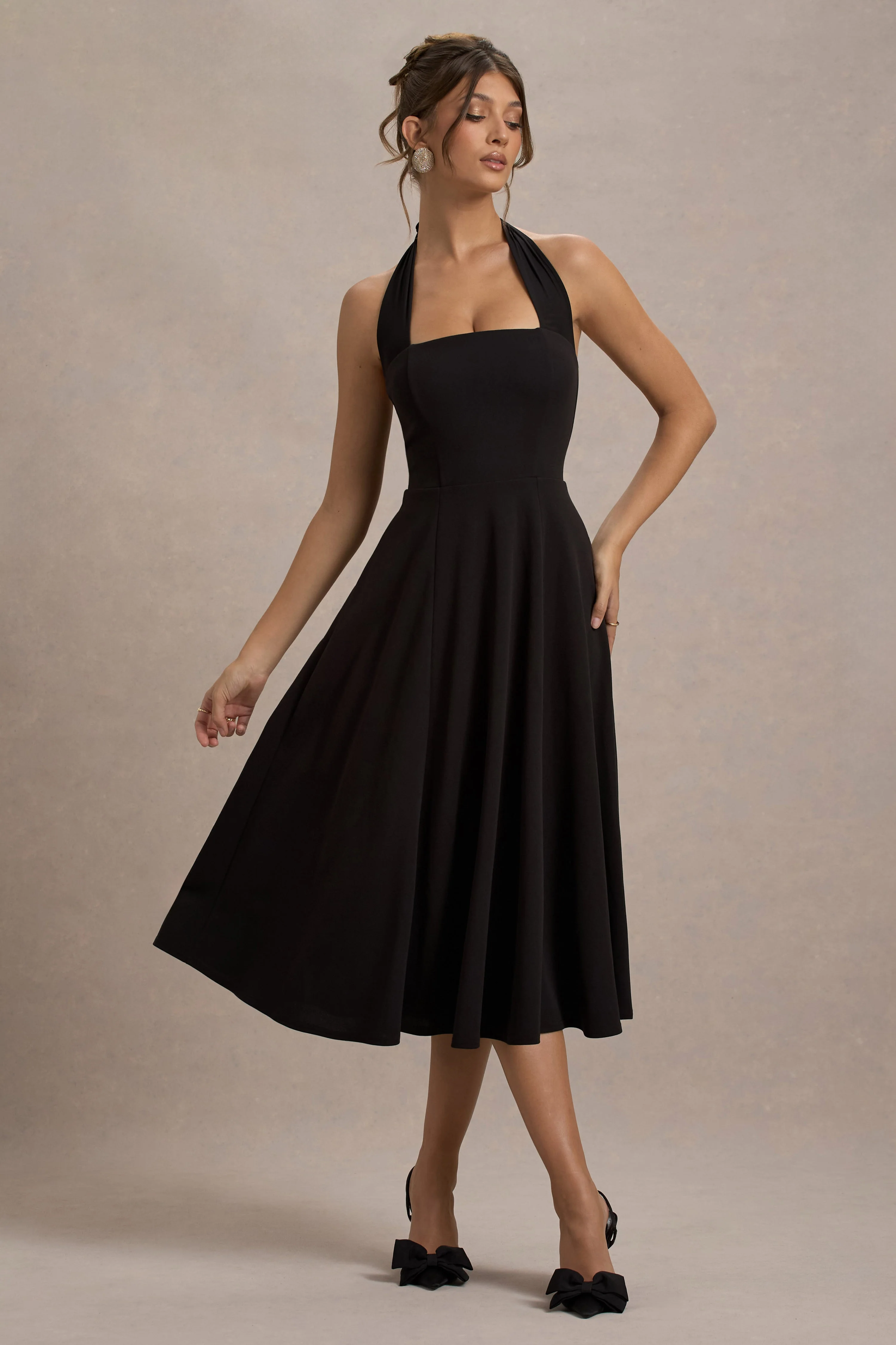 Auburn | Robe mi-longue noire à halter et jupe patineuse - Image 6
