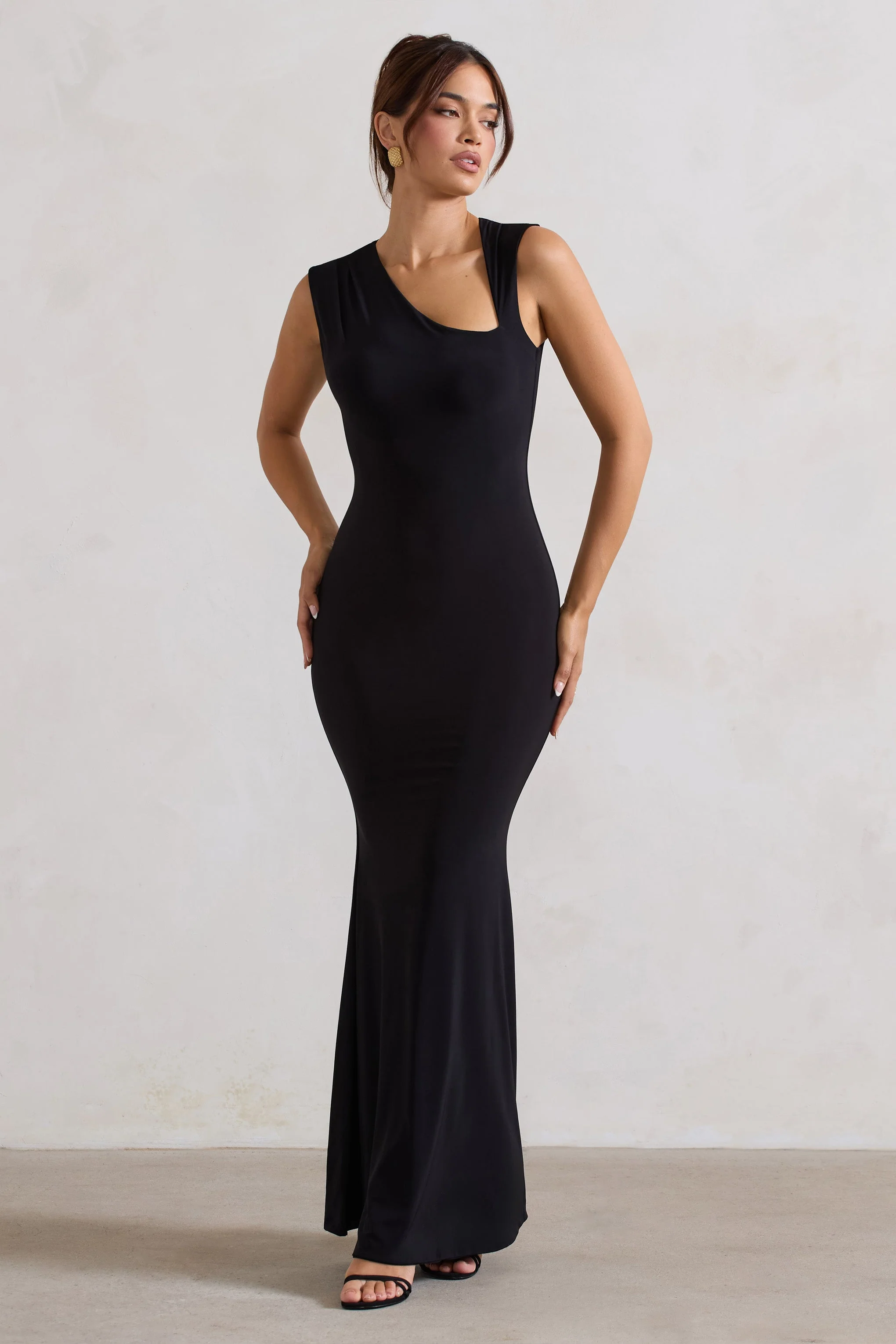 Behind The Scenes | Robe longue noire sans manches - Image 4
