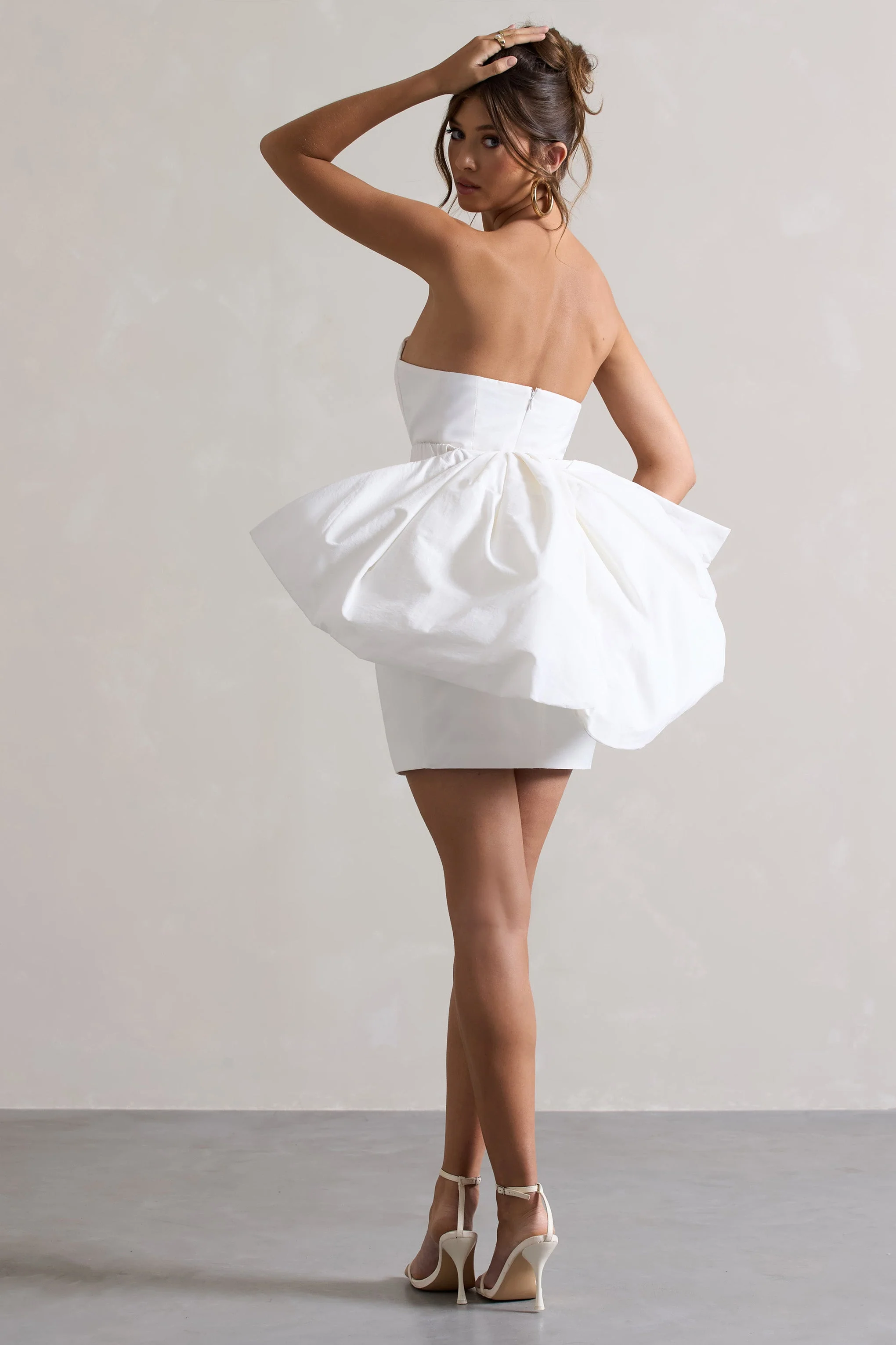 Bladen | Mini-robe crème encolure bandeau et noeud détachable - Image 4