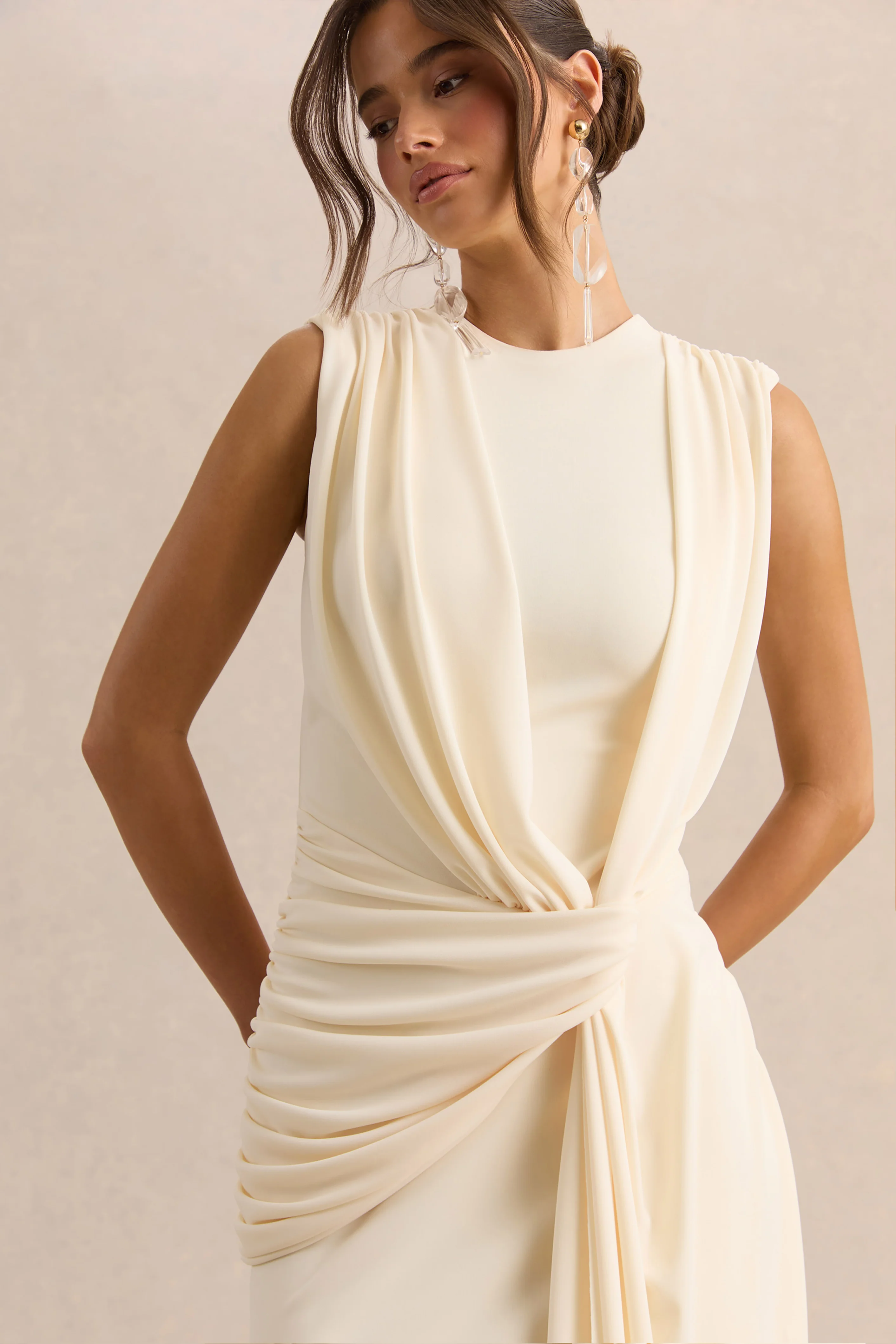 Blythia | Robe longue crème à encolure ronde avec détails froncés - Image 3