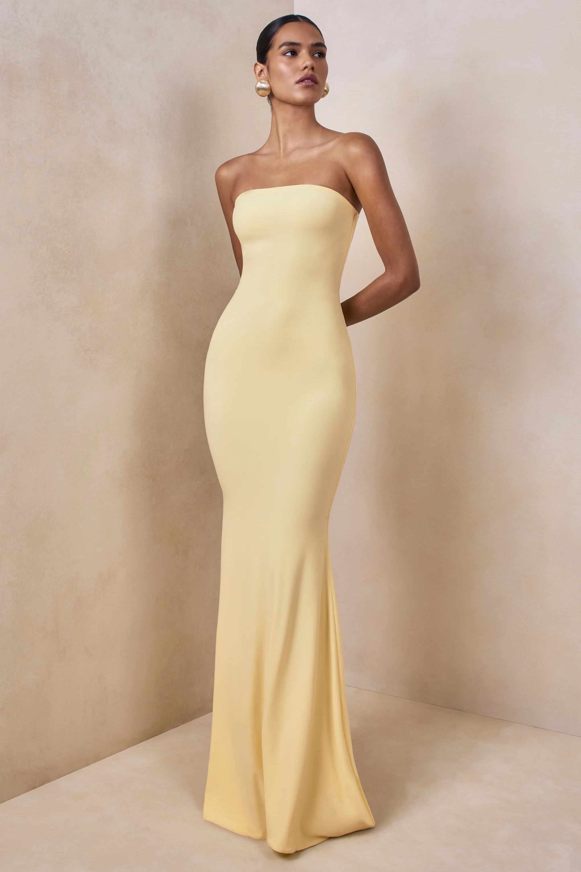 Ceremony | Robe longue jaune citron à encolure en bandeau - Image 4