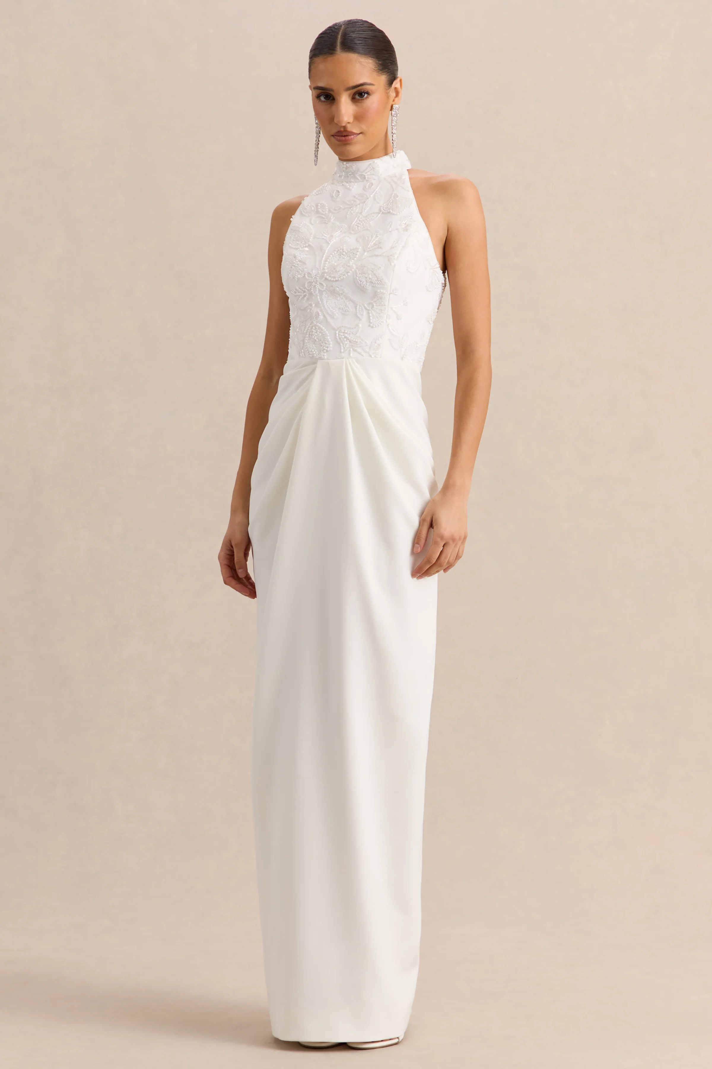 Charlotte | Robe longue blanche à encolure dos-nu avec détails froncés