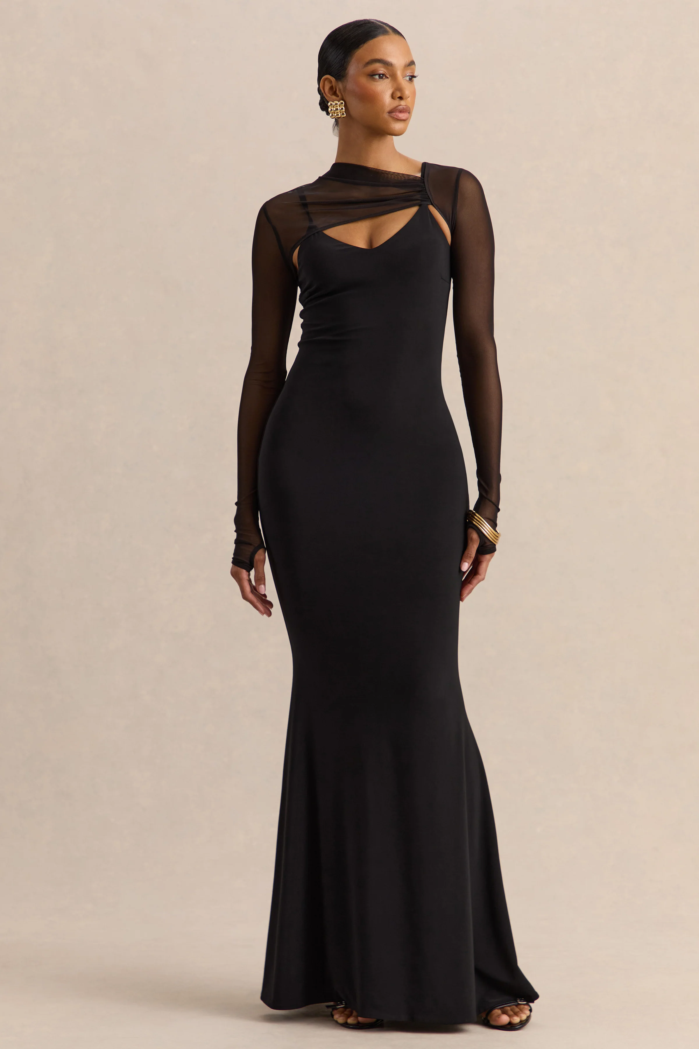 Coralia | Robe longue noire à encolure asymétrique avec manches longues en mesh - Image 6