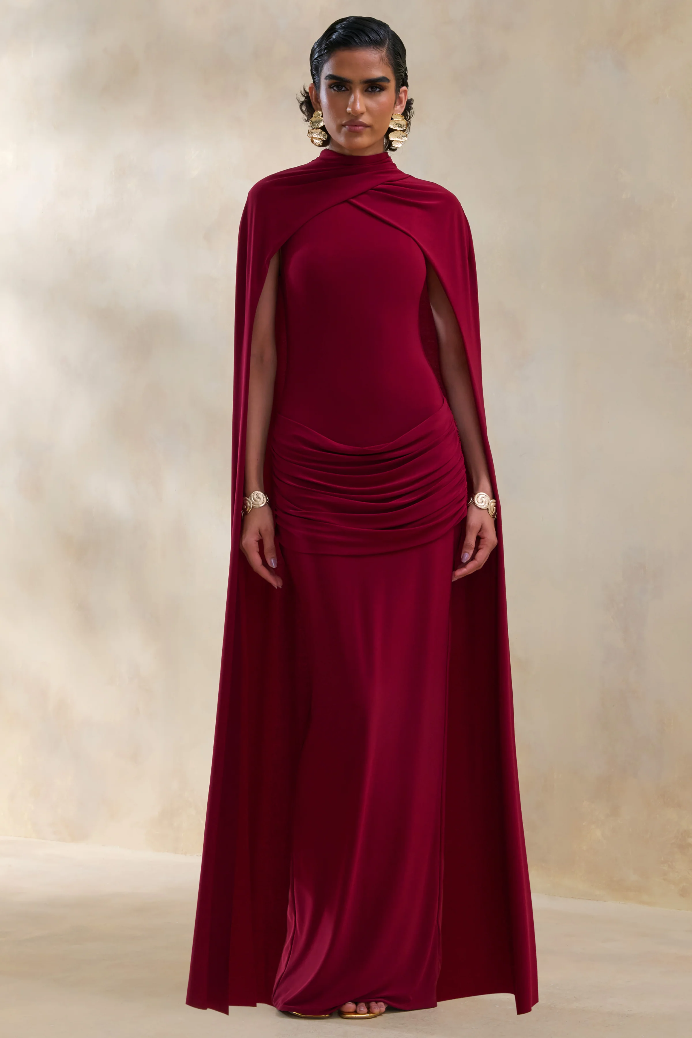 Dianelle | Robe longue baie à encolure haute avec manches cape - Image 3