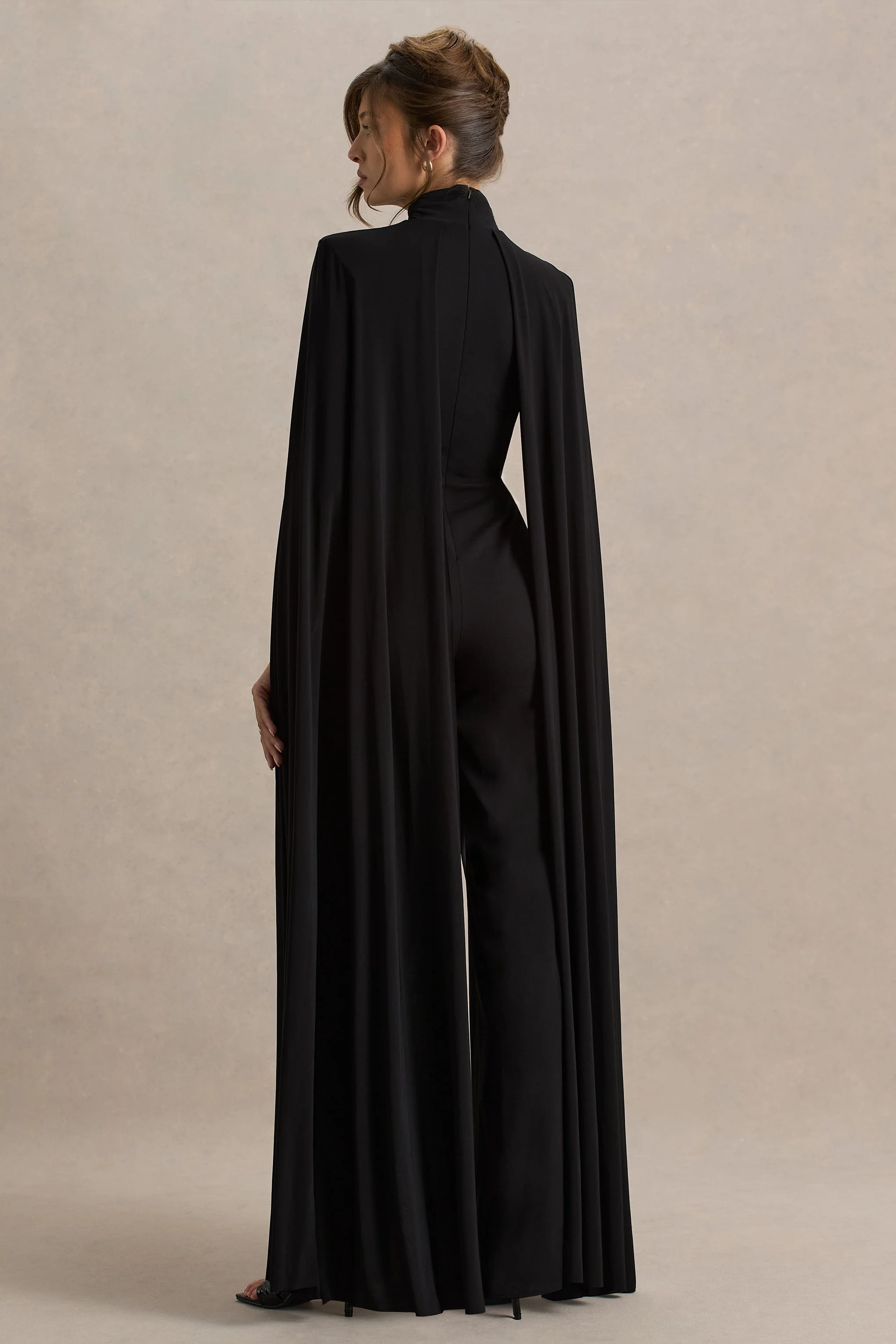 Dulcet | Combinaison noire à col haut avec manches cape - Image 3