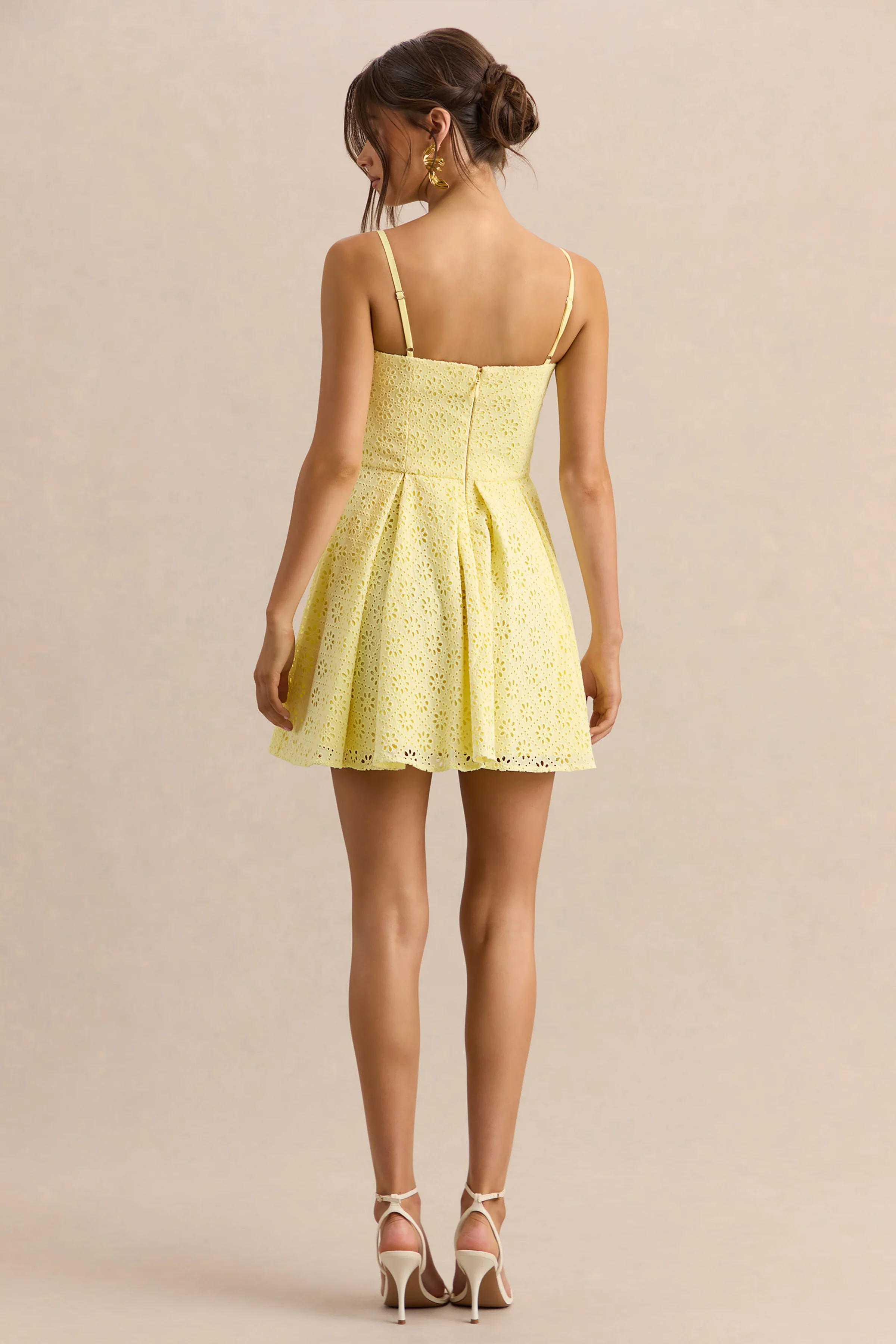 Elina | Mini-robe citron à encolure carrée avec détail nœud - Image 2