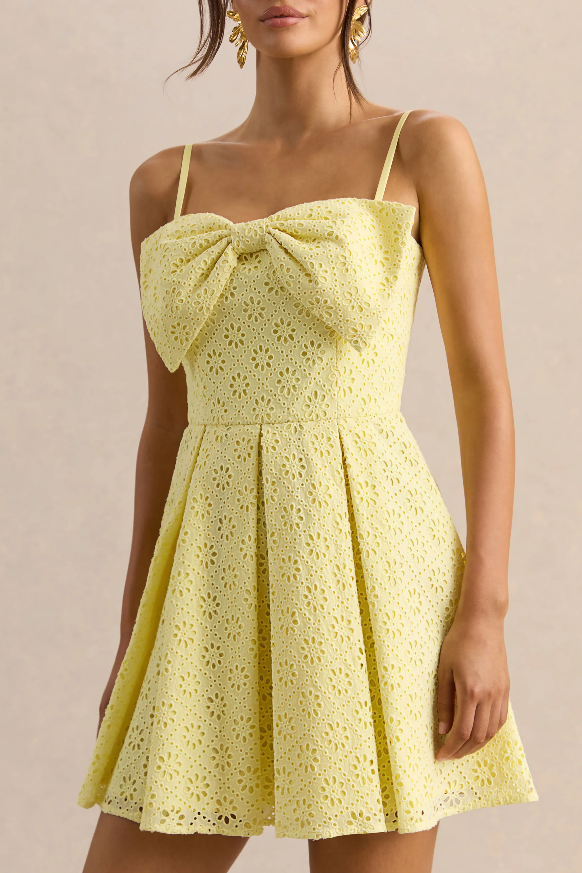 Elina | Mini-robe citron à encolure carrée avec détail nœud - Image 5