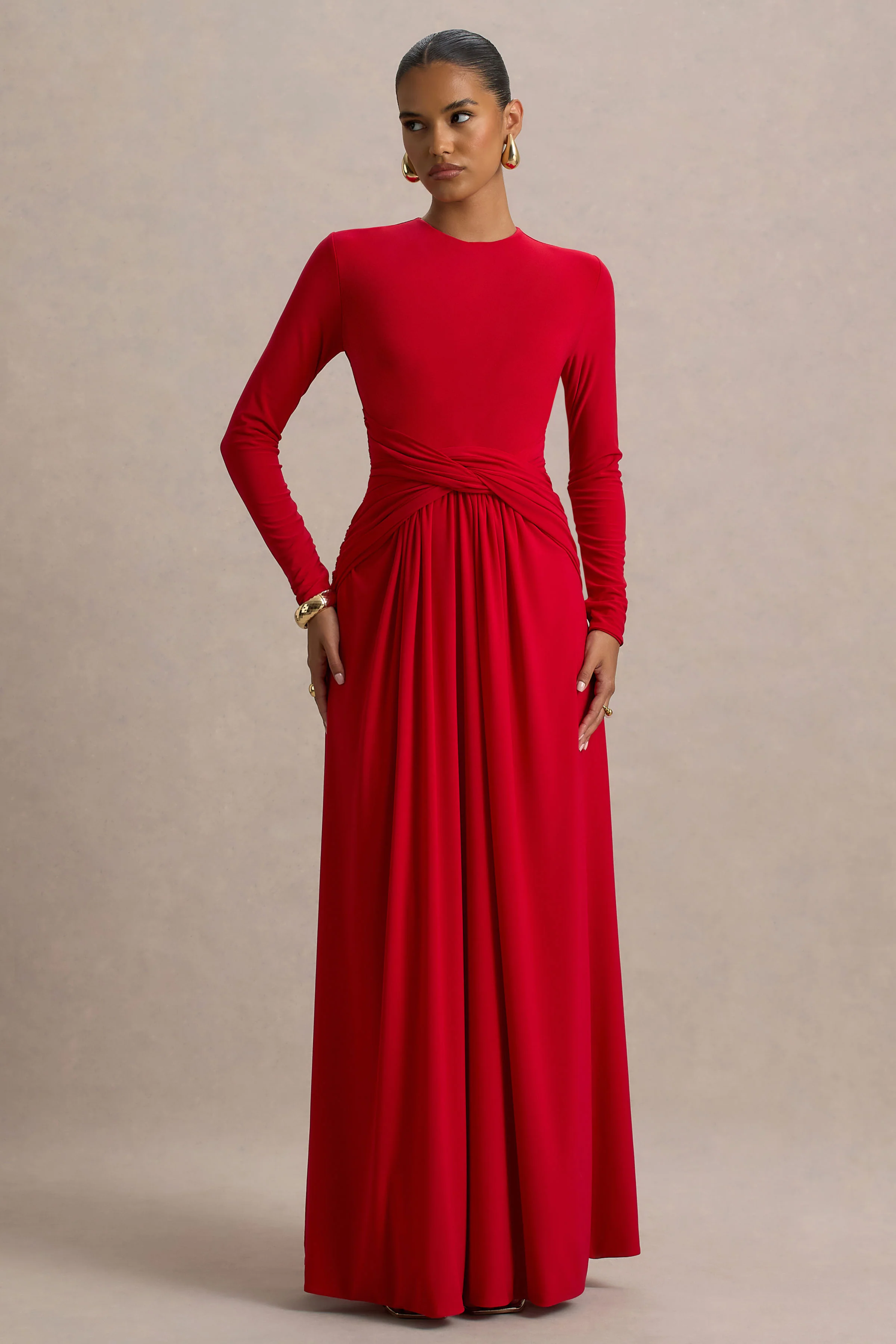 Estrella | Robe Longue Rouge à Col Montant avec Détails Froncés - Image 4