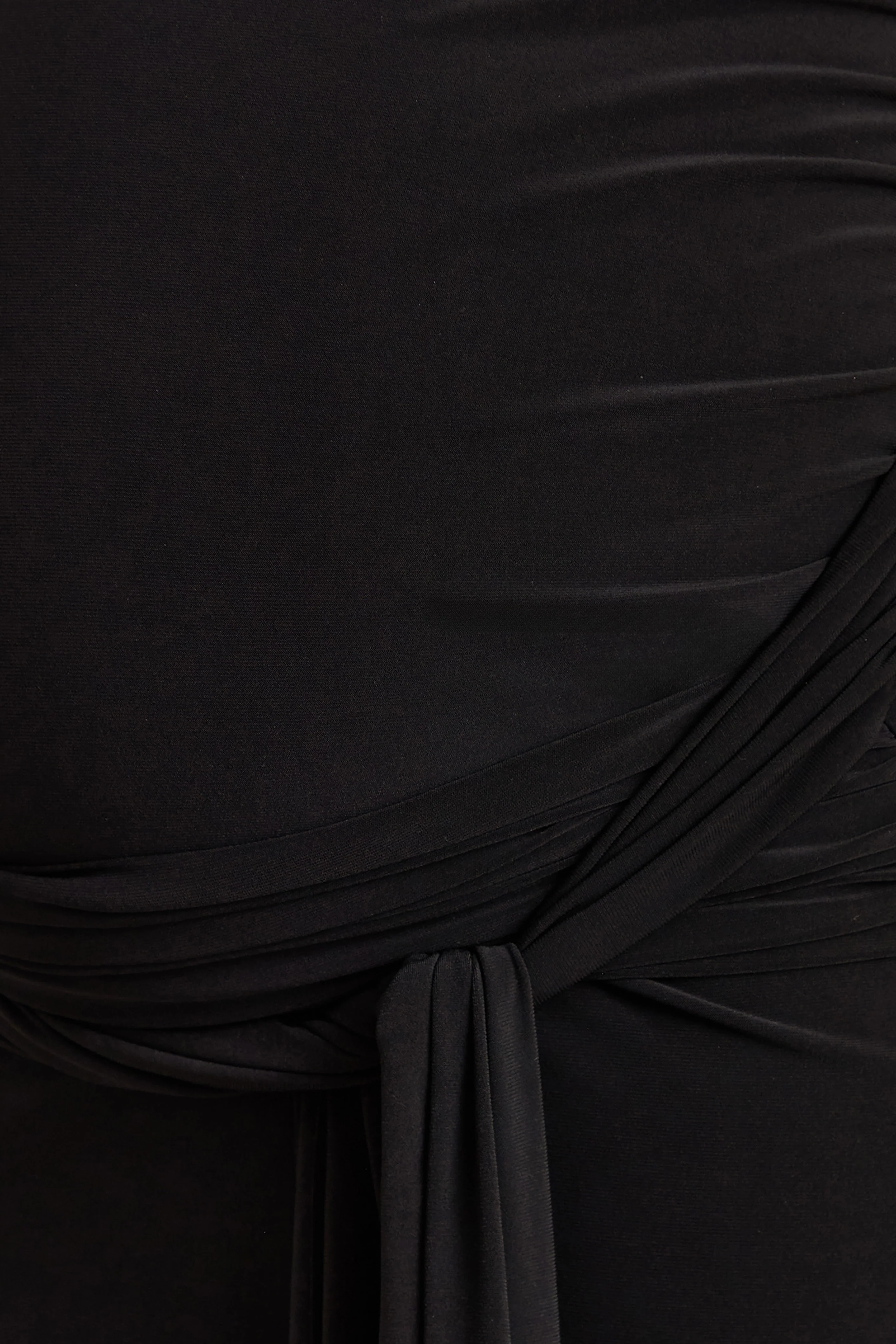 Felise | Robe longue de maternité noire à encolure arrondie avec détails froncés - Image 5