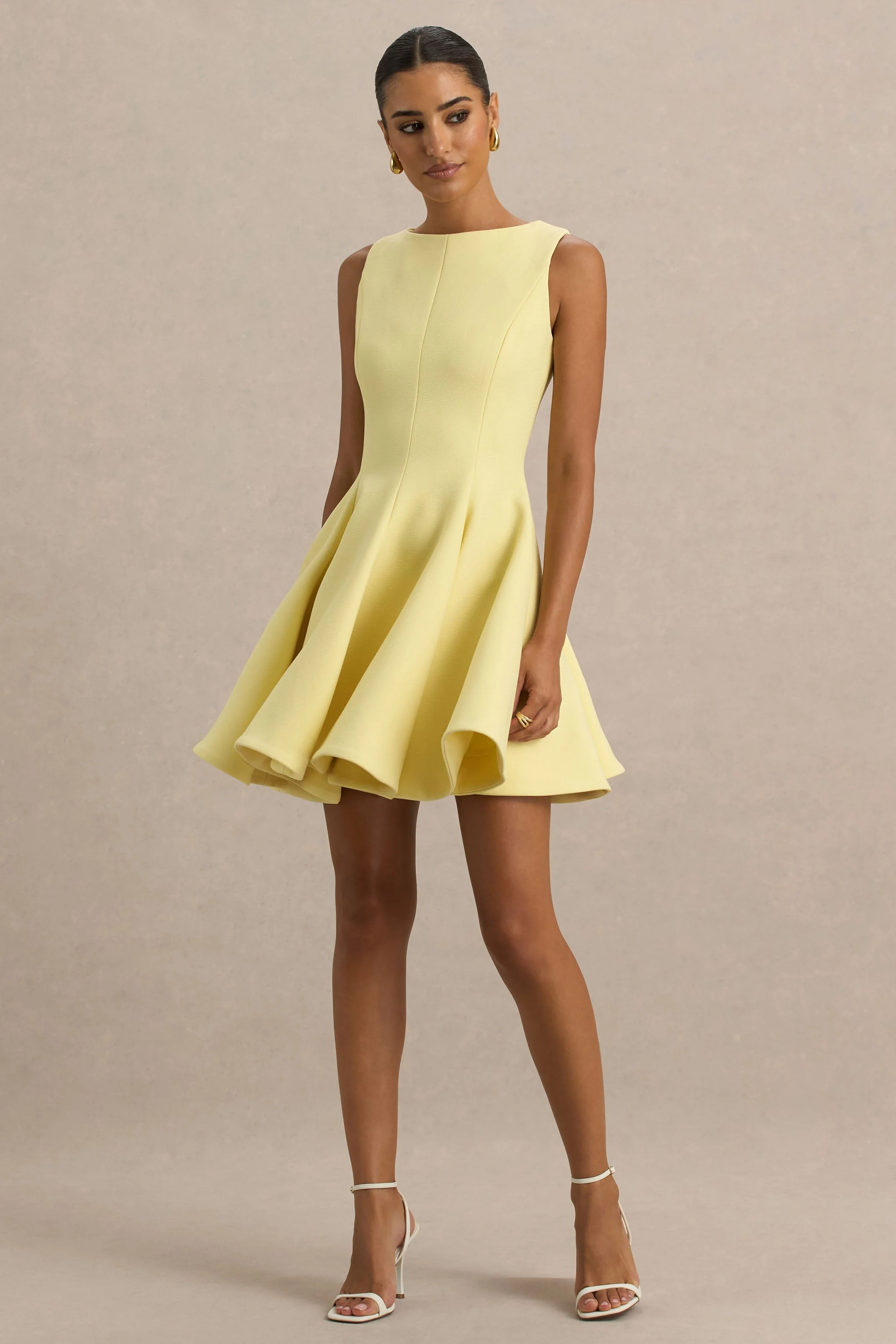 Gabrielle | Mini-Robe patineuse jaune citron à encolure bateau - Image 4