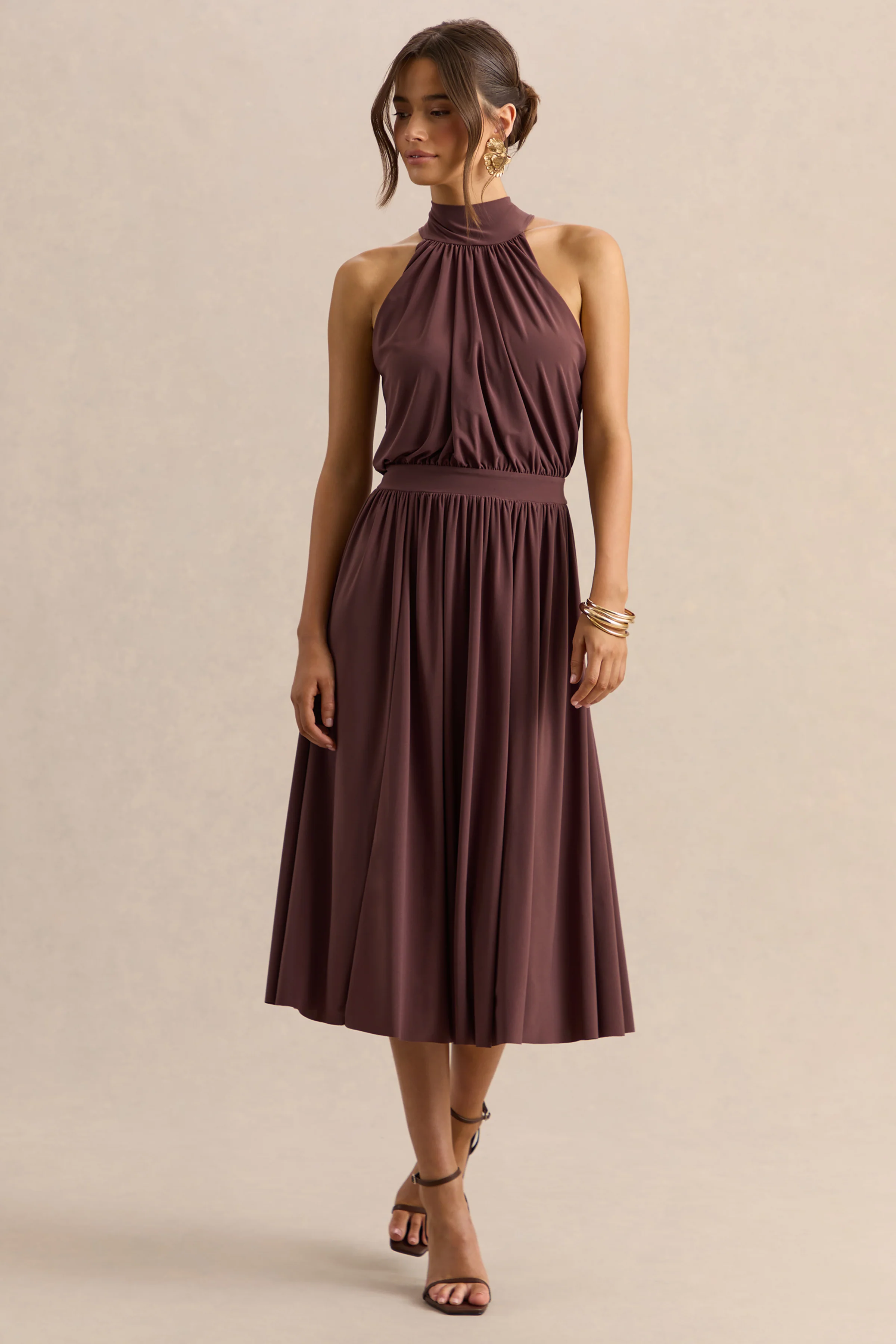 Hedira | Robe mi-longue marron à encolure haute - Image 4
