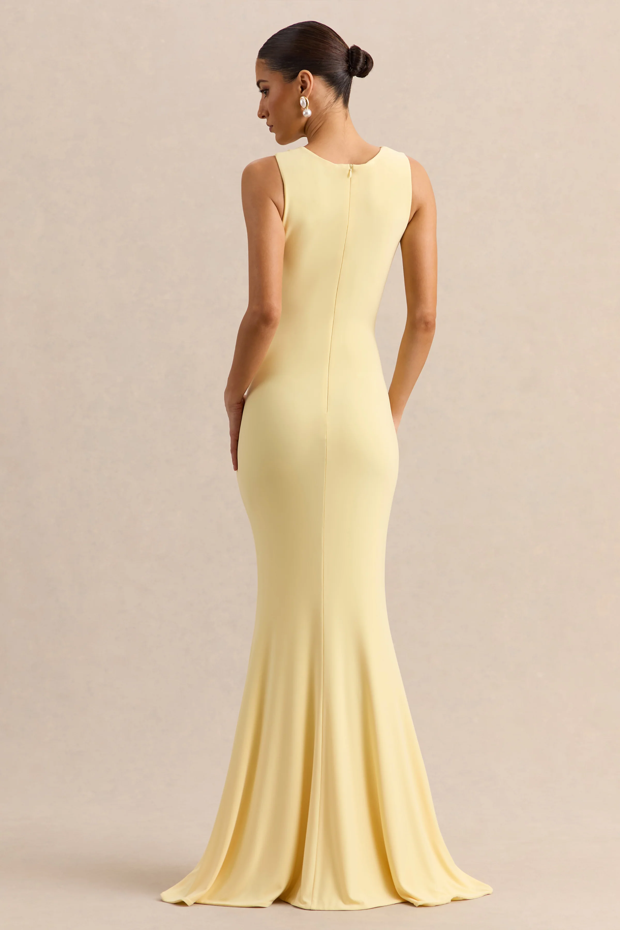 Holly | Robe longue citron à décolleté plongeant et détail torsadé - Image 2