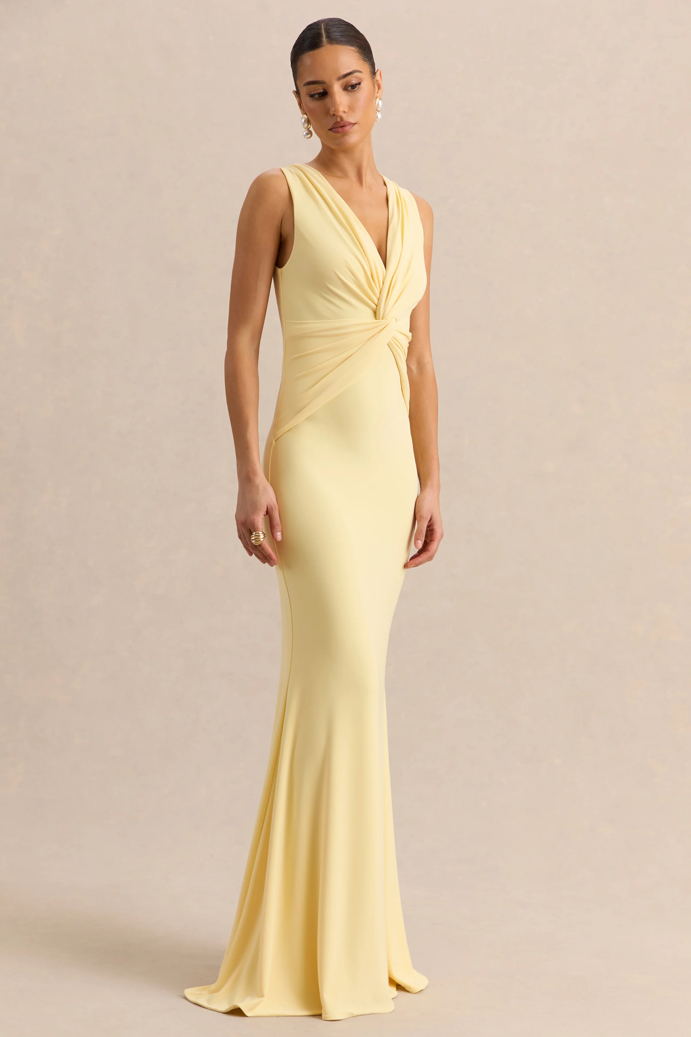 Holly | Robe longue citron à décolleté plongeant et détail torsadé - Image 4