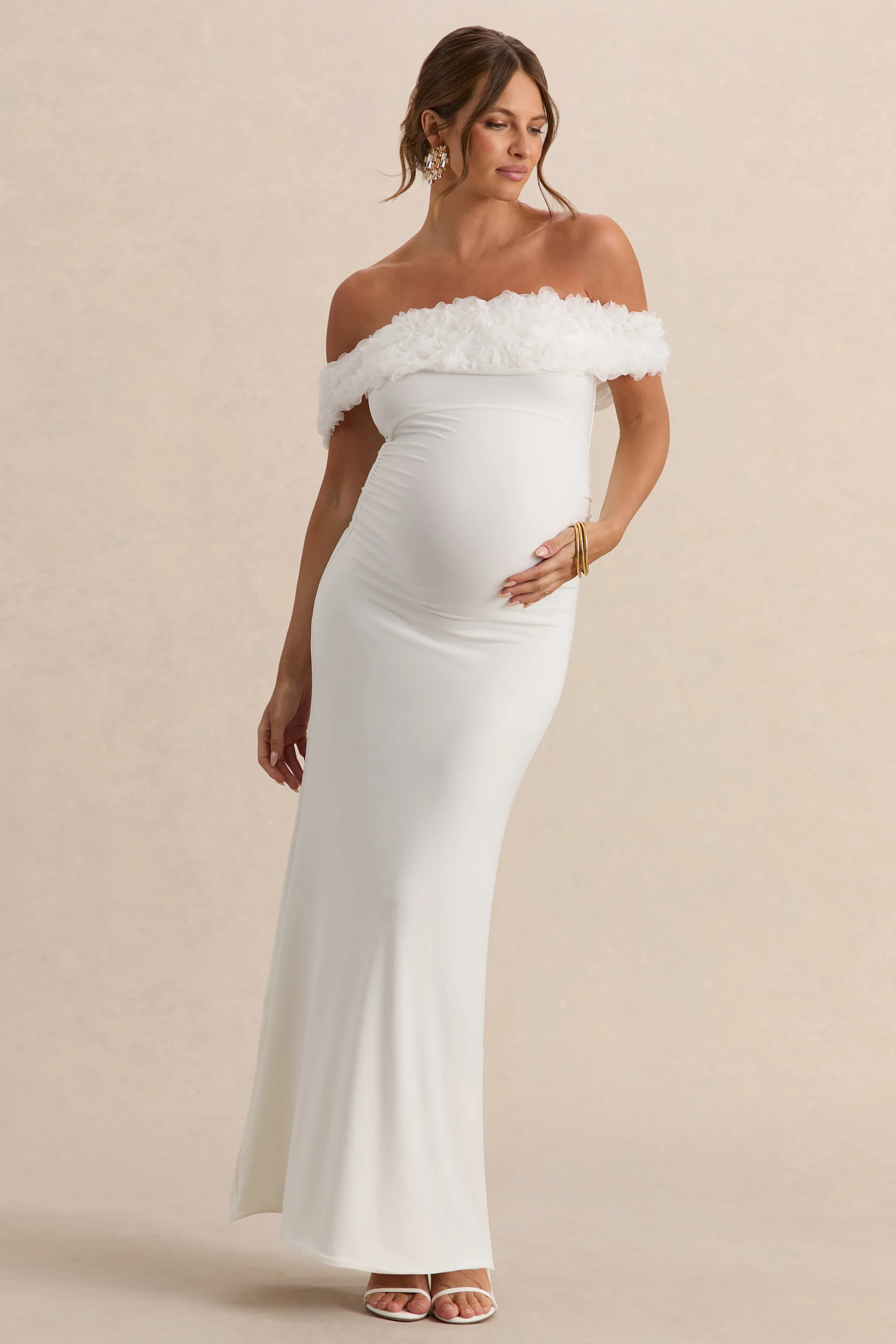 Inflorescence | Robe longue de maternité encolure bardot à fleurs en maille blanche - Image 4