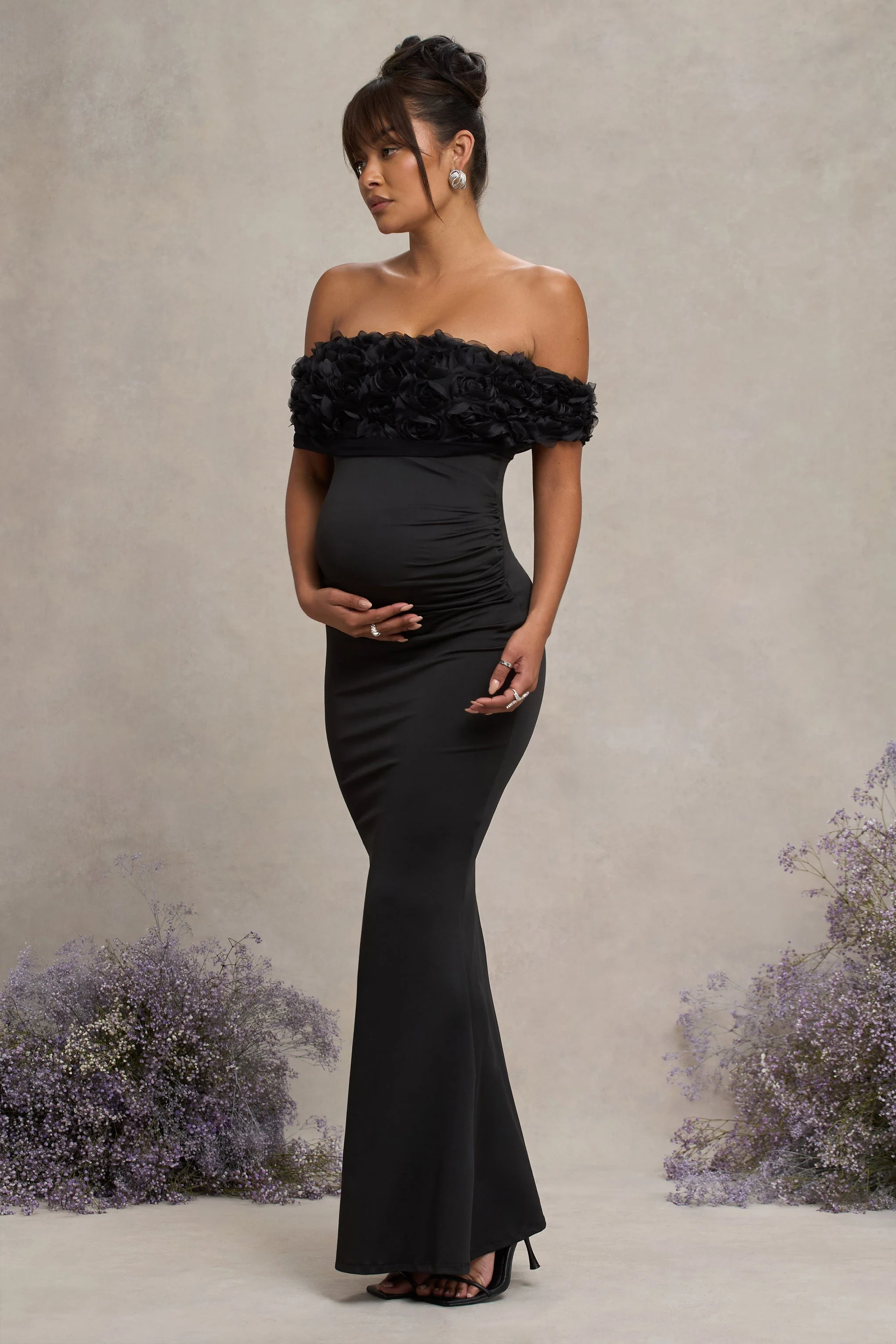 Inflorescence | Robe longue de maternité encolure bardot à fleurs en maille noire - Image 4