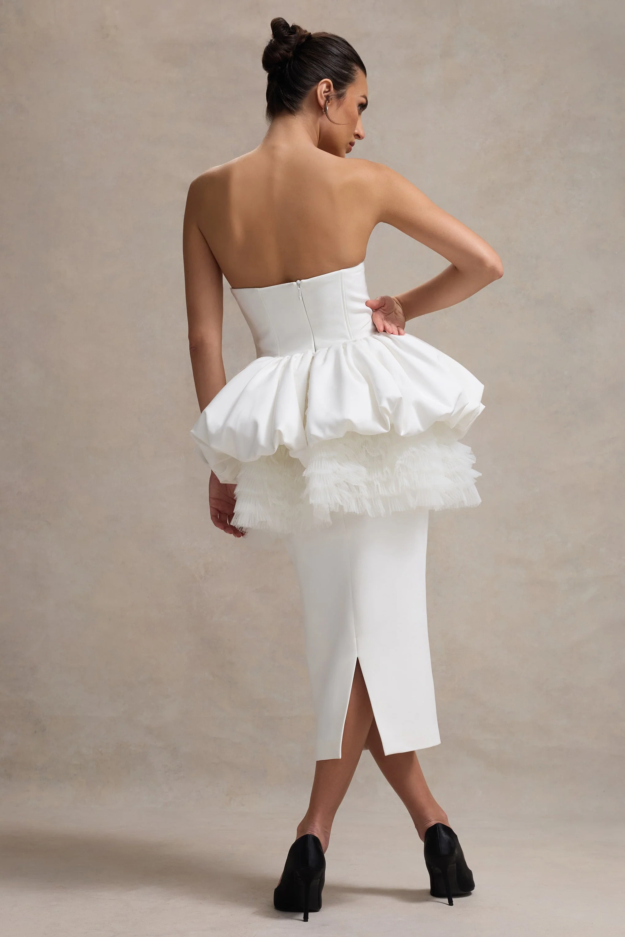 Jones | Robe Midi Blanche Sans Bretelles avec Taille Peplum en Tulle - Image 7