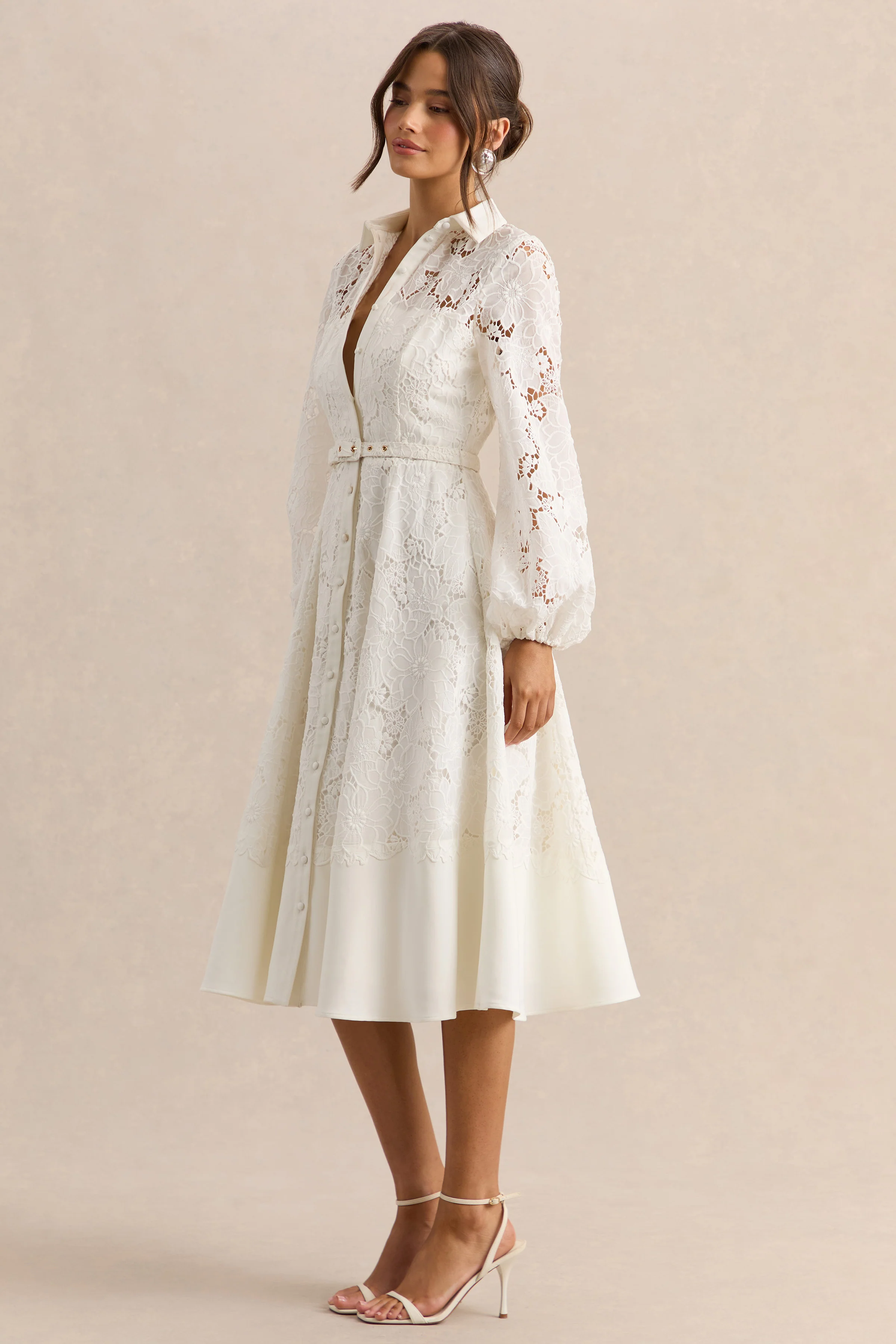 Jules | Robe mi-longue crème en broderie anglaise à encolure haute avec manches bouffantes - Image 5