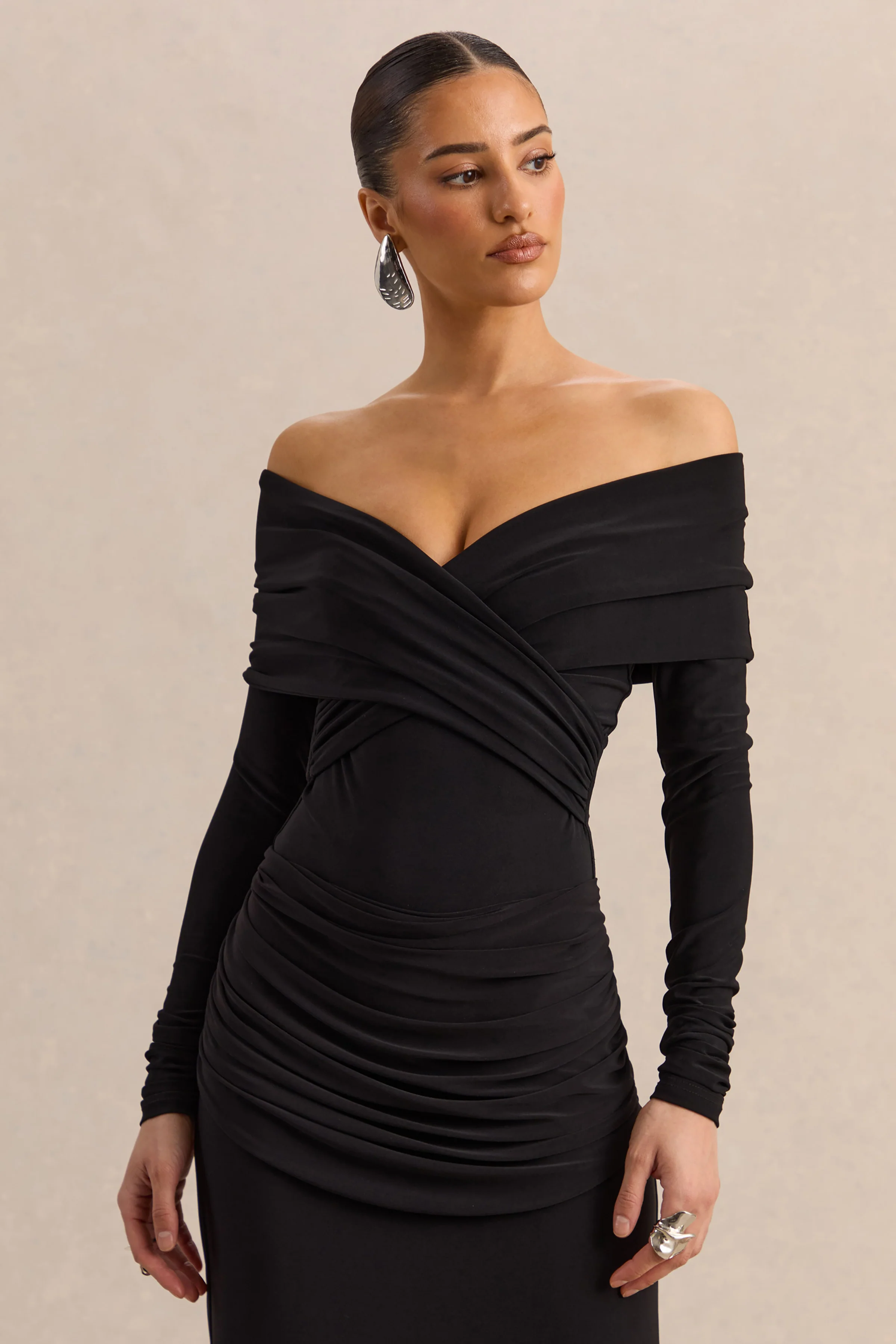 Kaelis | Body noir à encolure Bardot avec manches longues
