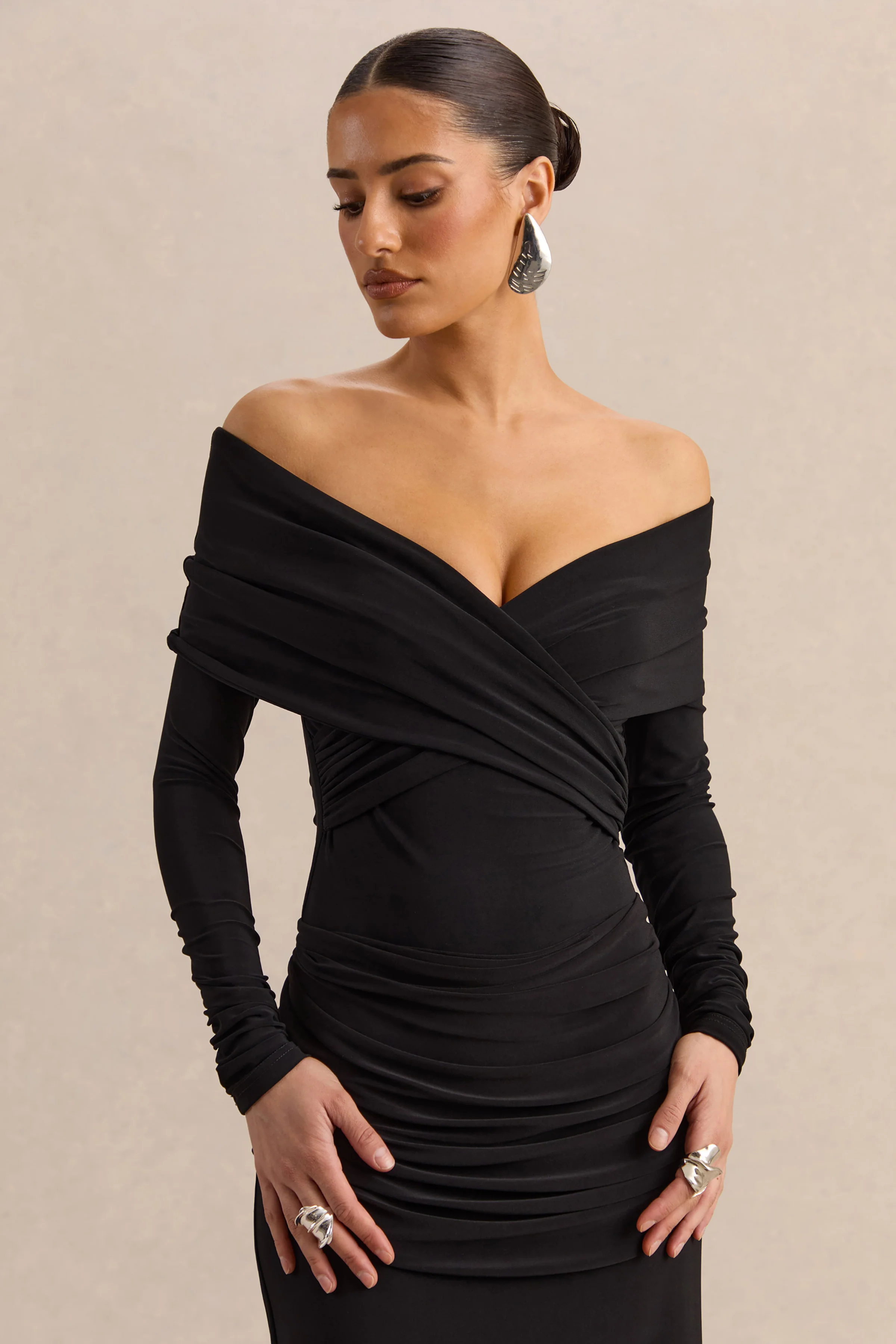 Kaelis | Body noir à encolure Bardot avec manches longues - Image 5