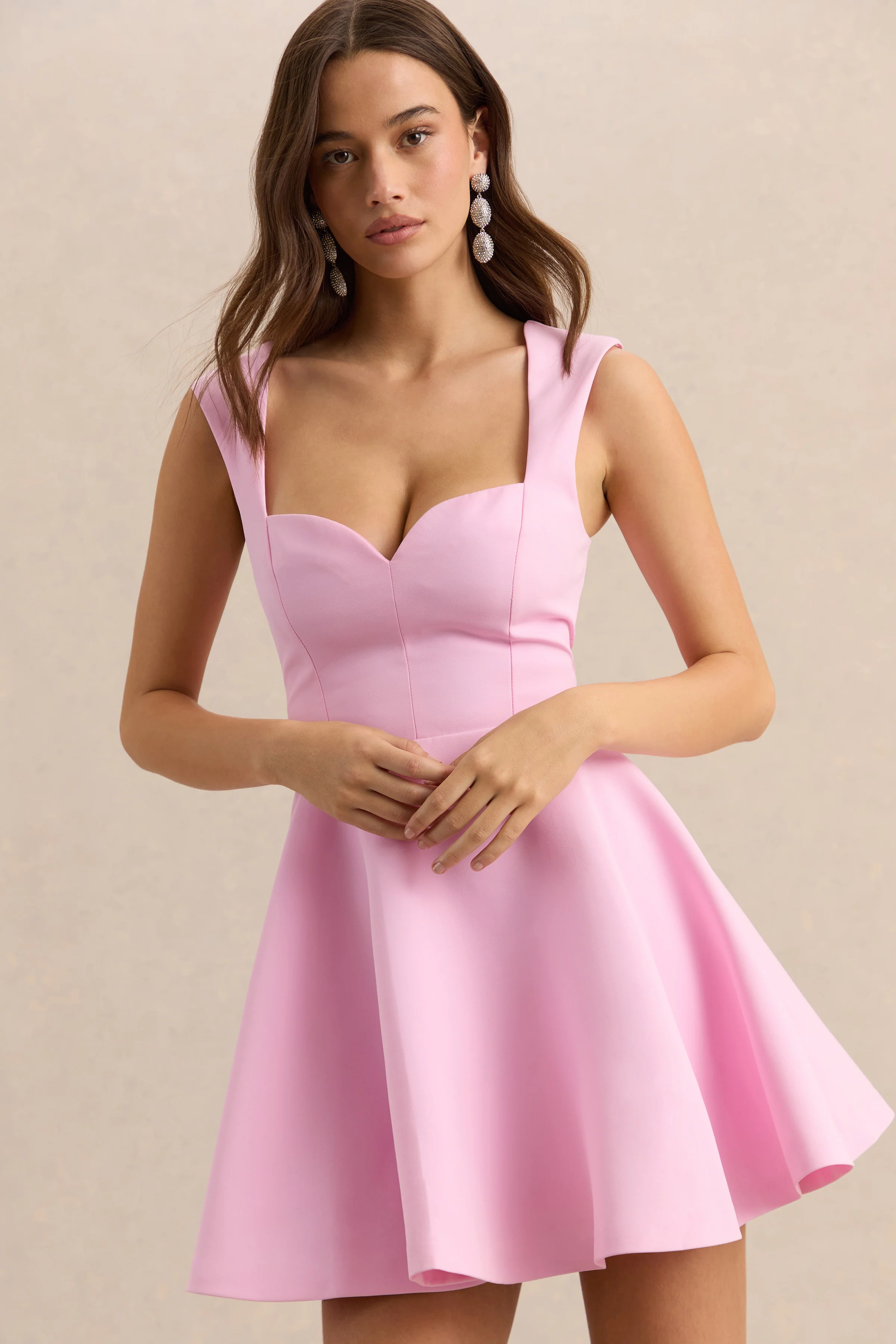 Katya | Mini-robe patineuse à encolure en cœur rose clair - Image 5