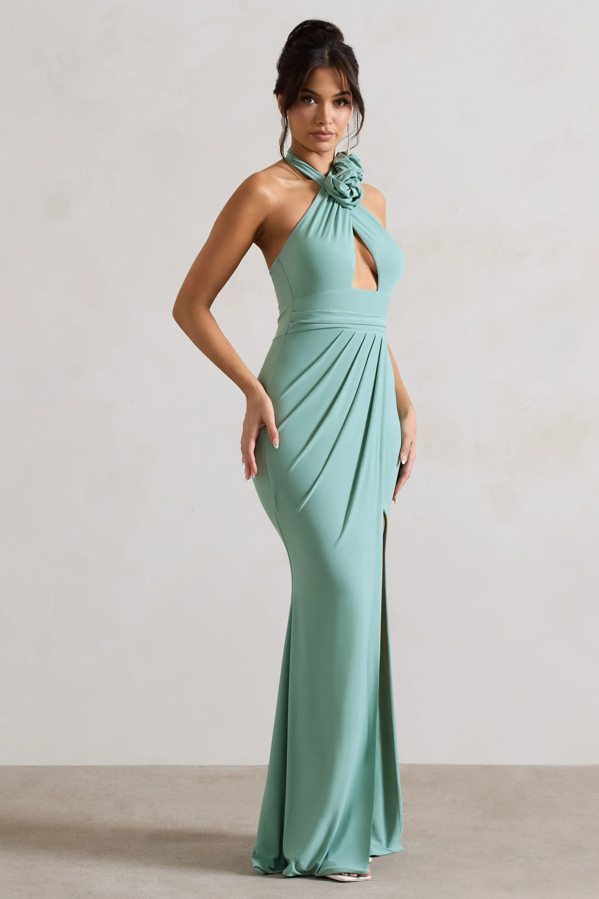 Kira | Robe longue vert menthe à fleurs  encolure haute et fente - Image 4