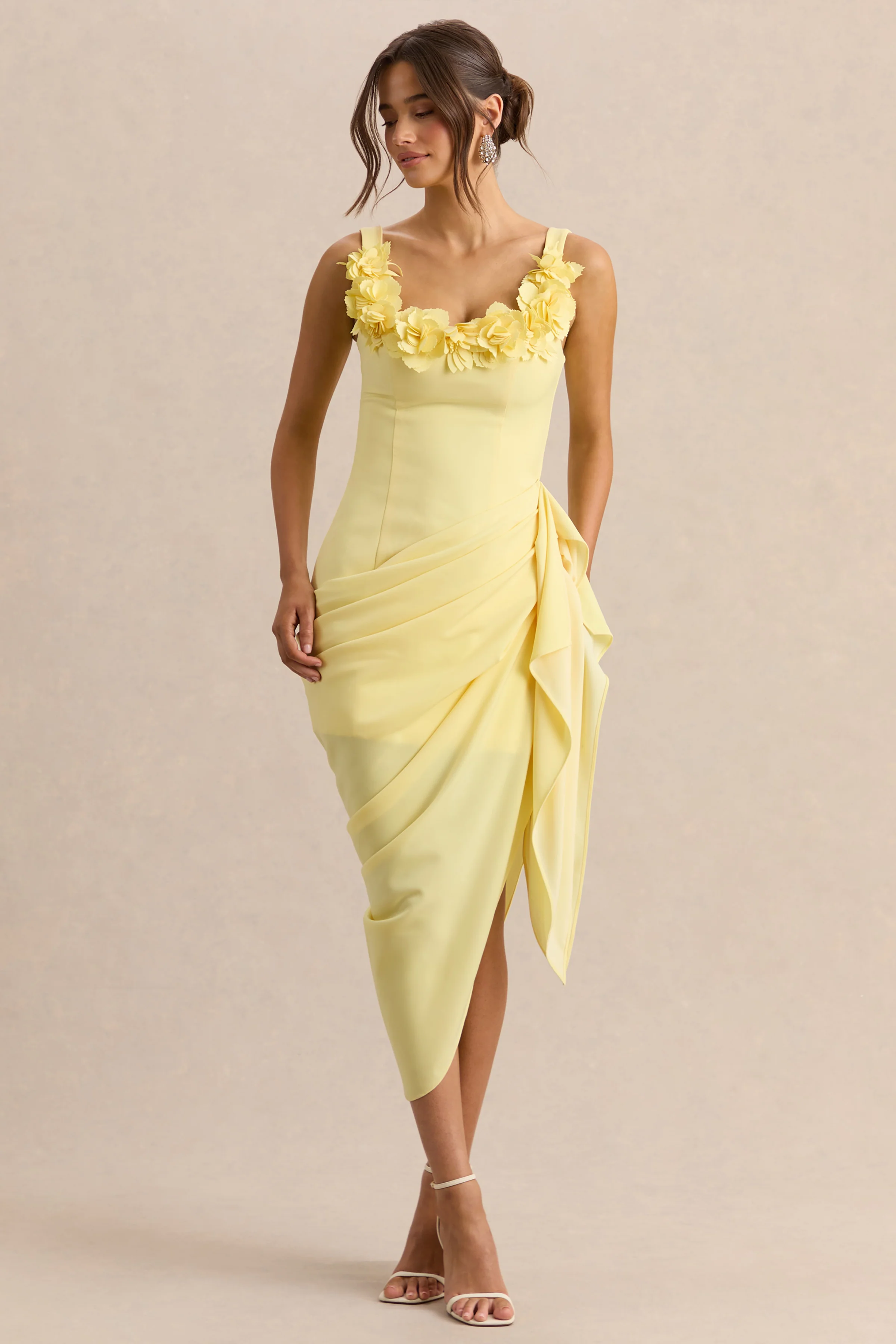 Letitia | Robe mi-longue citron portefeuille ornée à encolure arrondie