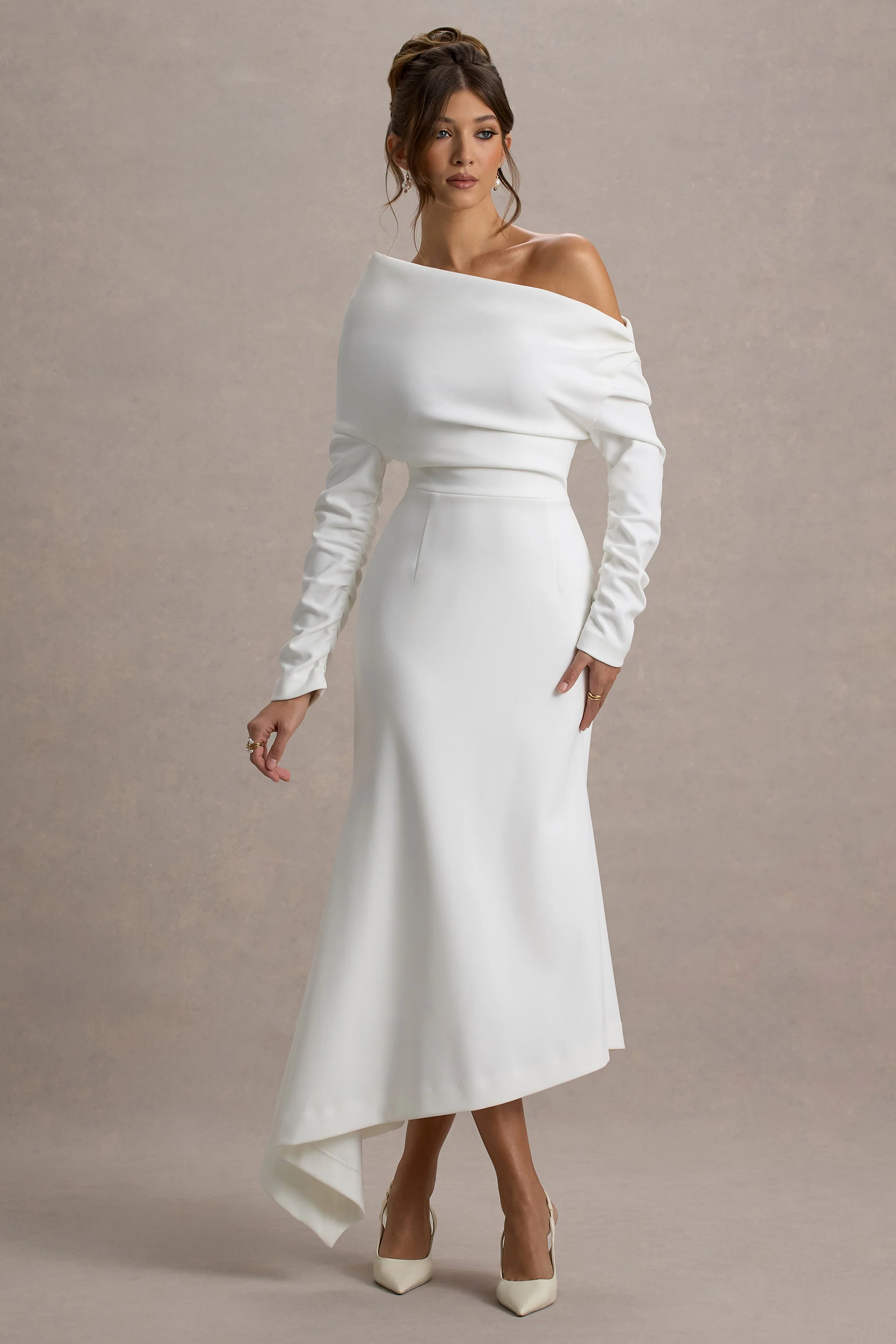 Lou | Robe longue blanche asymétrique à une épaule - Image 4