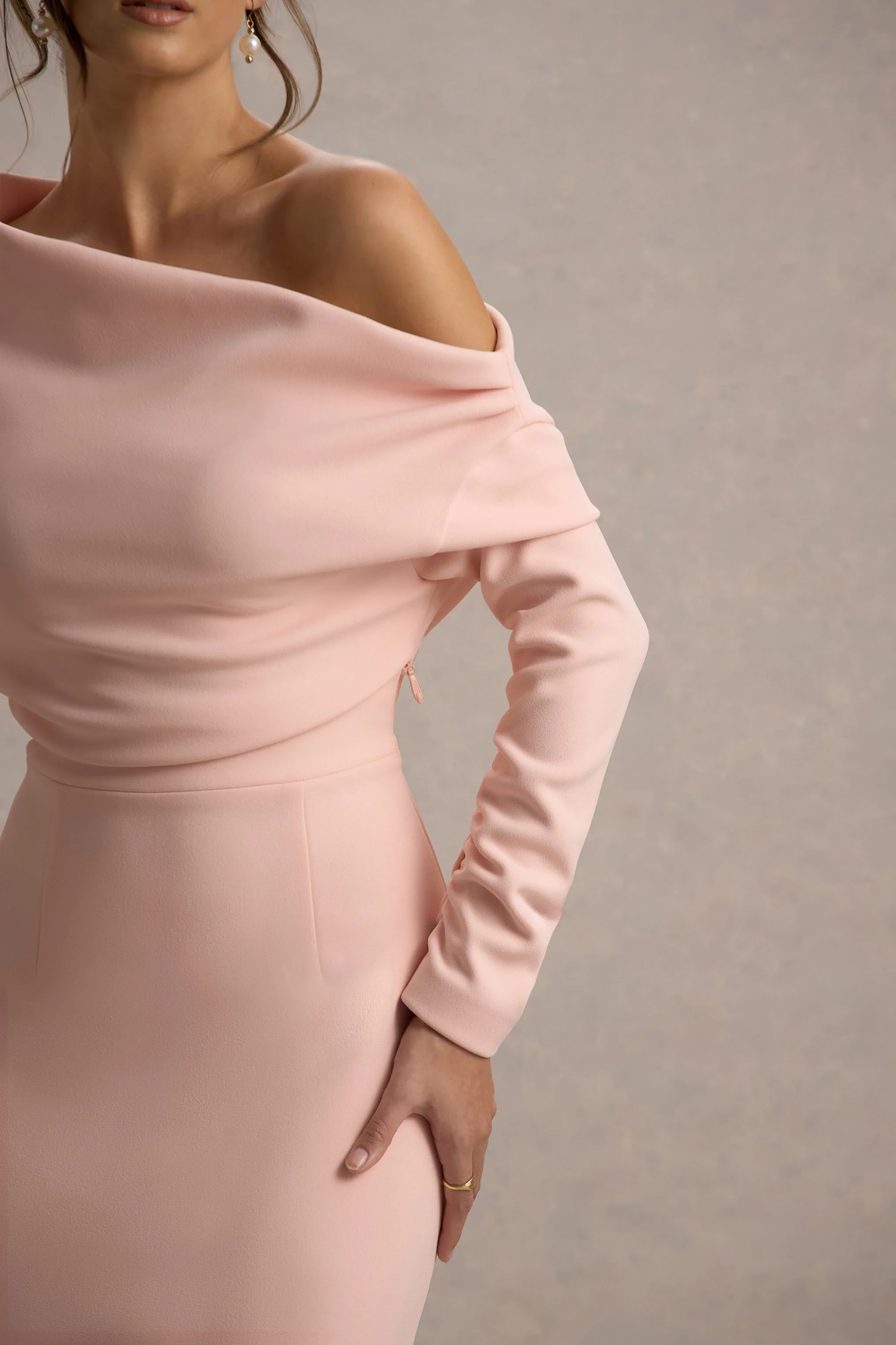 Lou | Robe longue rose asymétrique à une épaule - Image 6