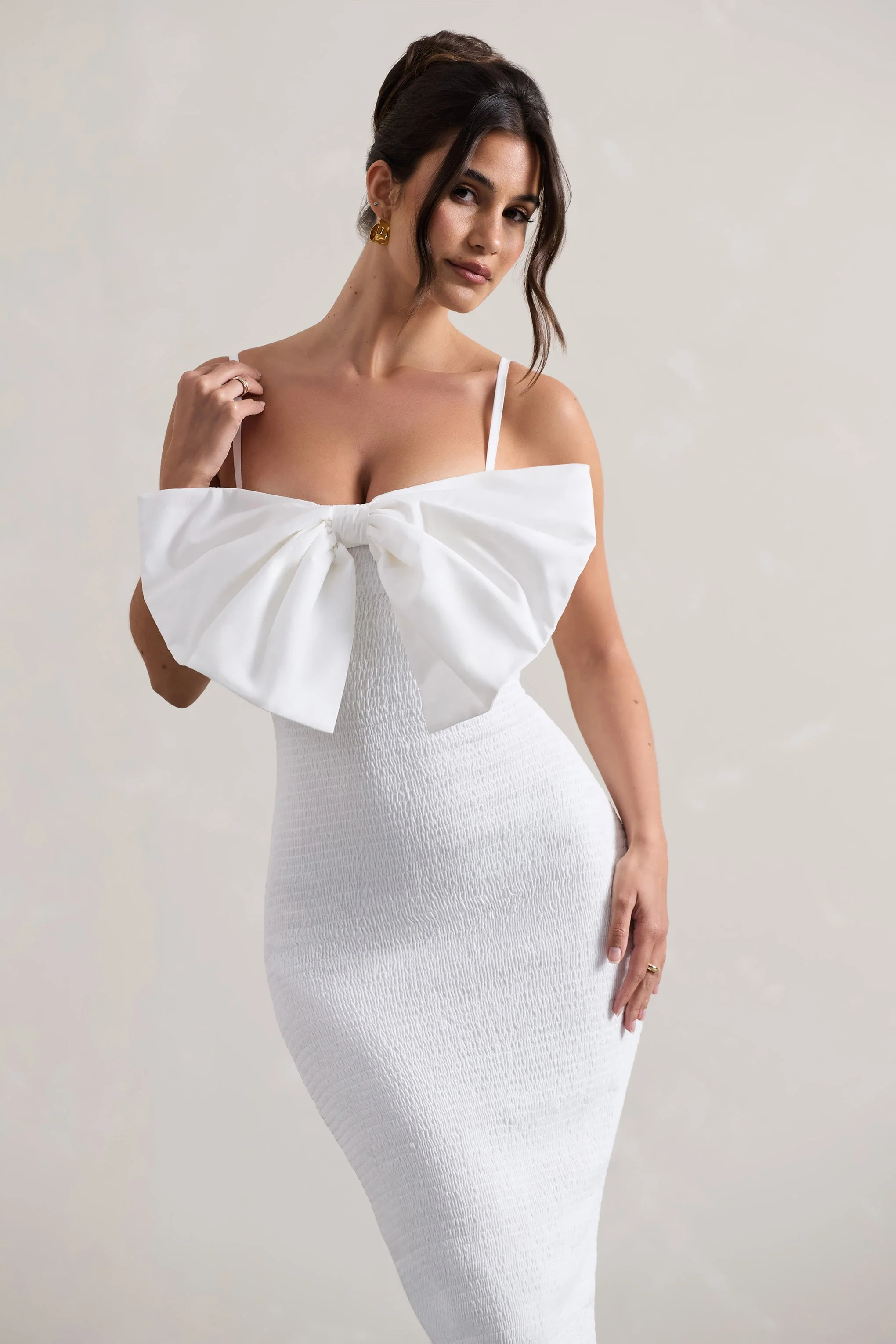 Love Poem | Robe mi-longue moulante blanche avec nœud surdimmentionné - Image 3