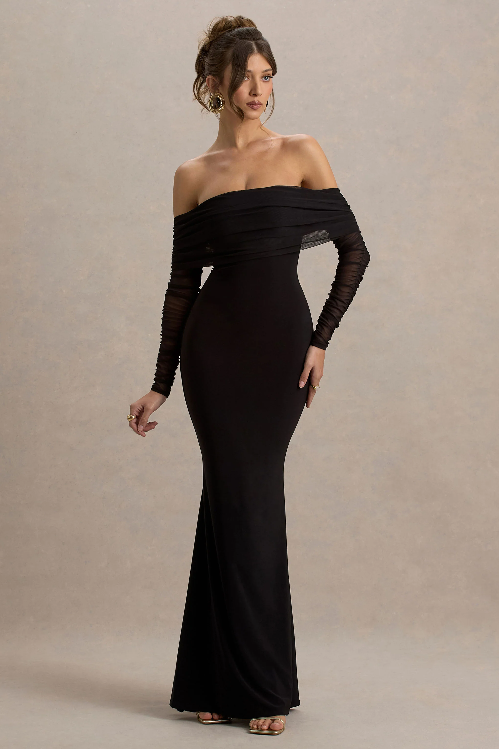 Madeleine | Robe longue noire avec manches longues en maille bardot - Image 5