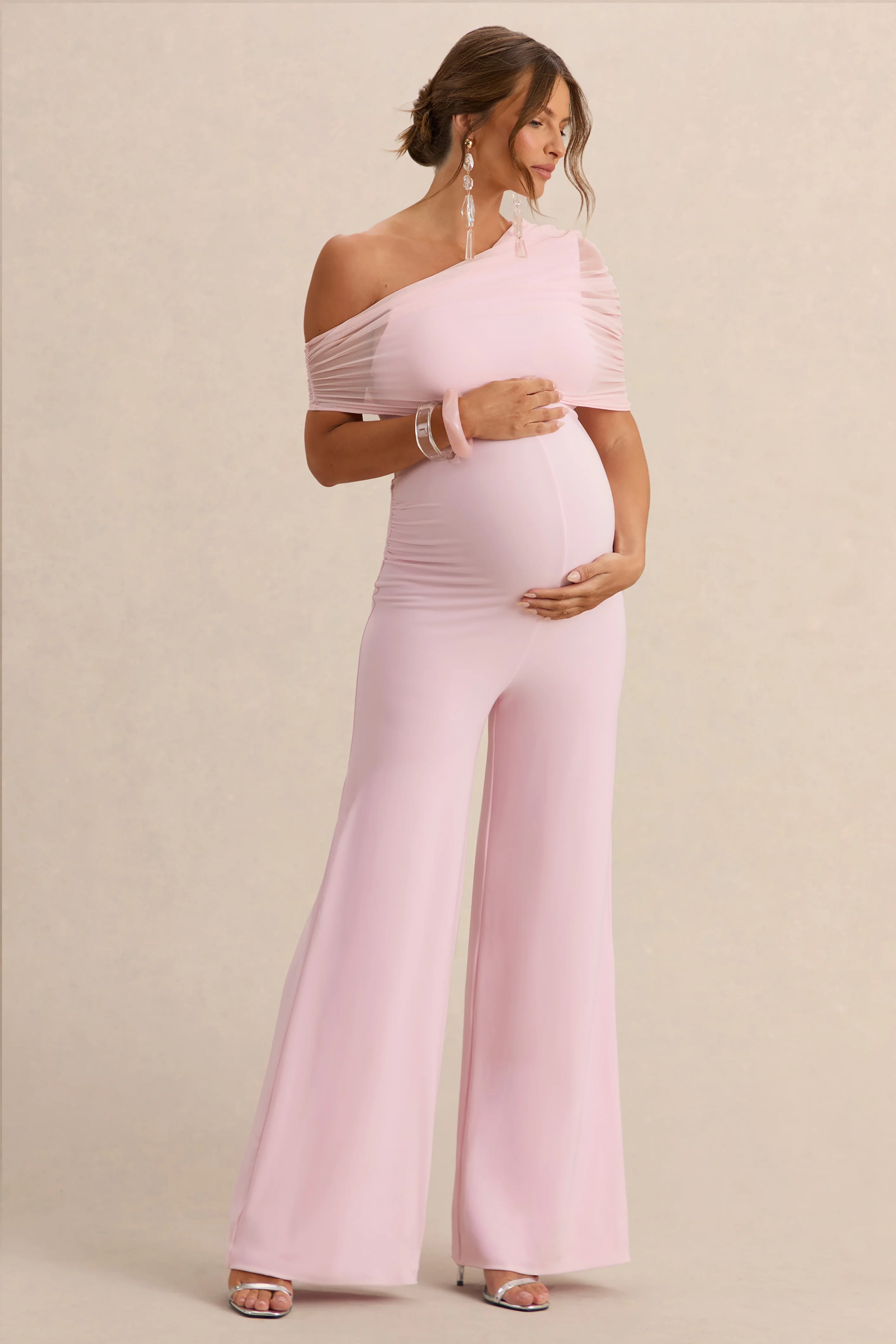 Mariska | Combinaison de maternité rose clair à encolure asymétrique avec détail de ceinture - Image 4