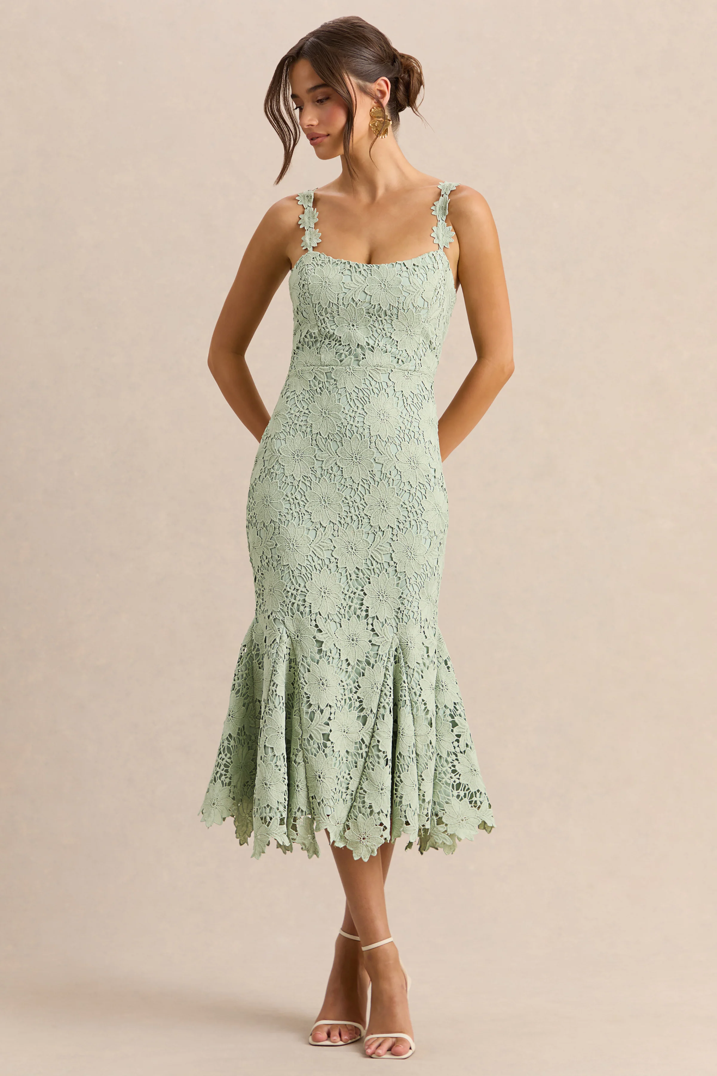 Melia | Robe mi-longue vert sauge en dentelle à encolure arrondie
