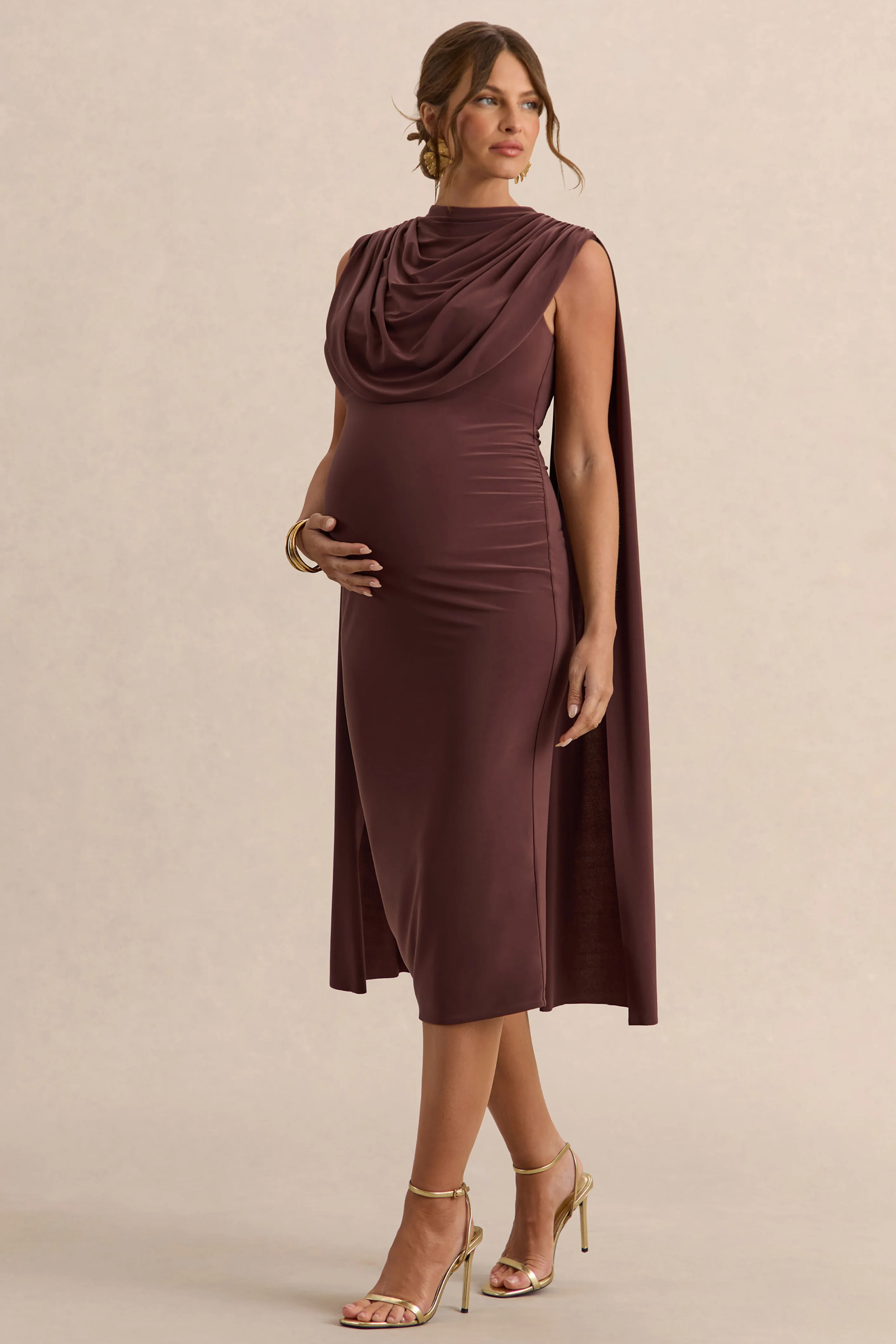 Milaine | Robe de maternité mi-longue marron foncé à encolure ronde et manches cape - Image 4