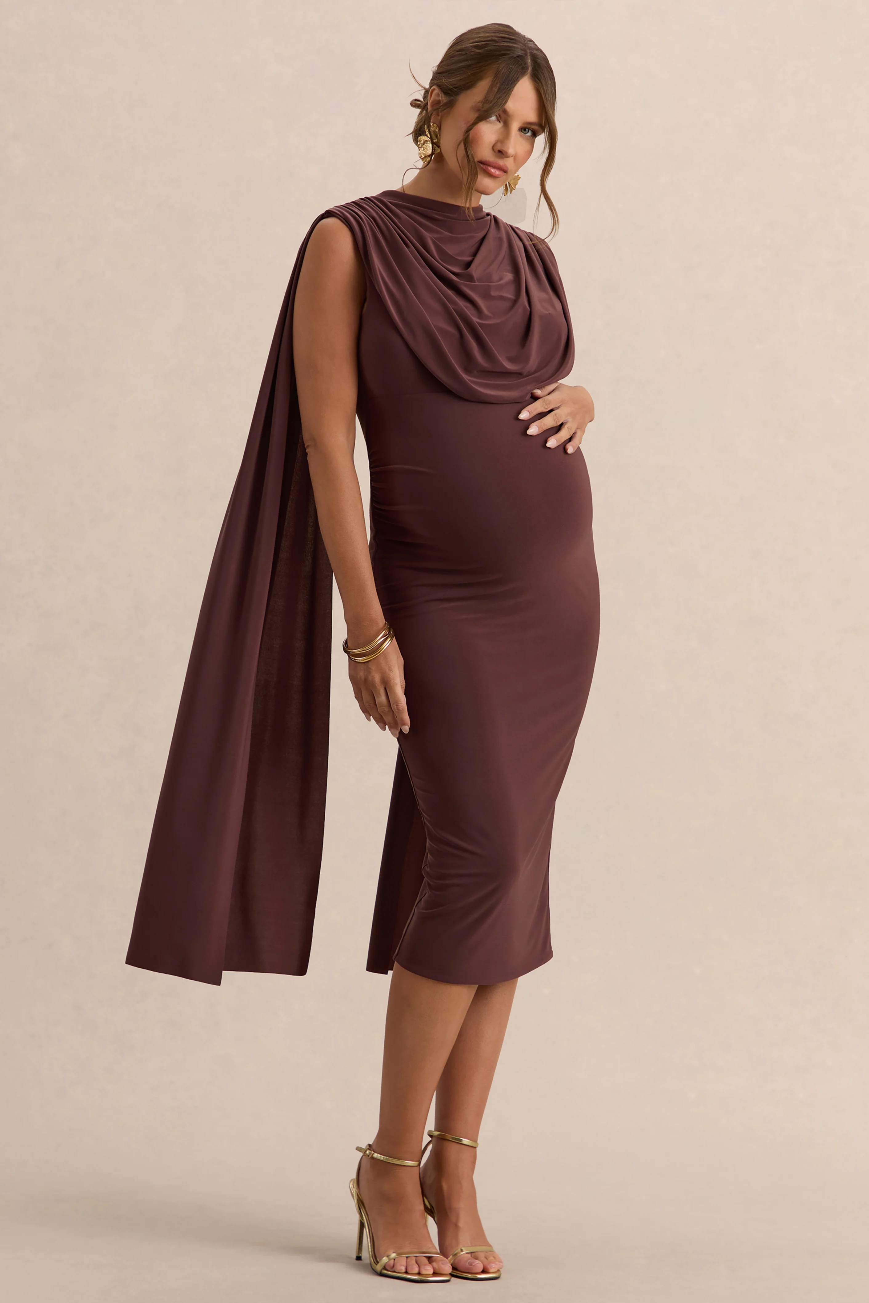 Milaine | Robe de maternité mi-longue marron foncé à encolure ronde et manches cape - Image 5