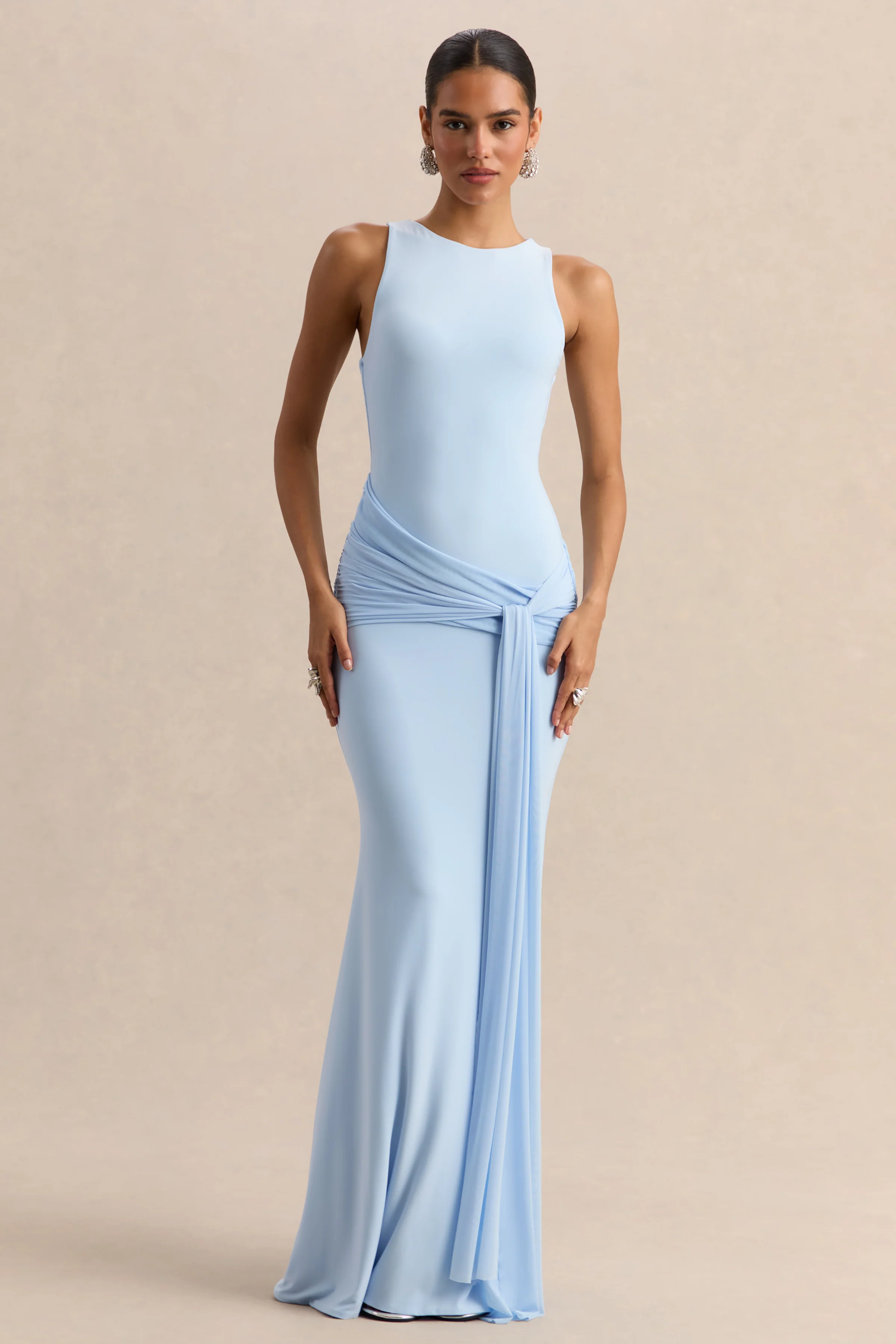 Mirene | Robe longue bleu poudré à encolure ronde avec détails froncés et ceinture fluide - Image 7