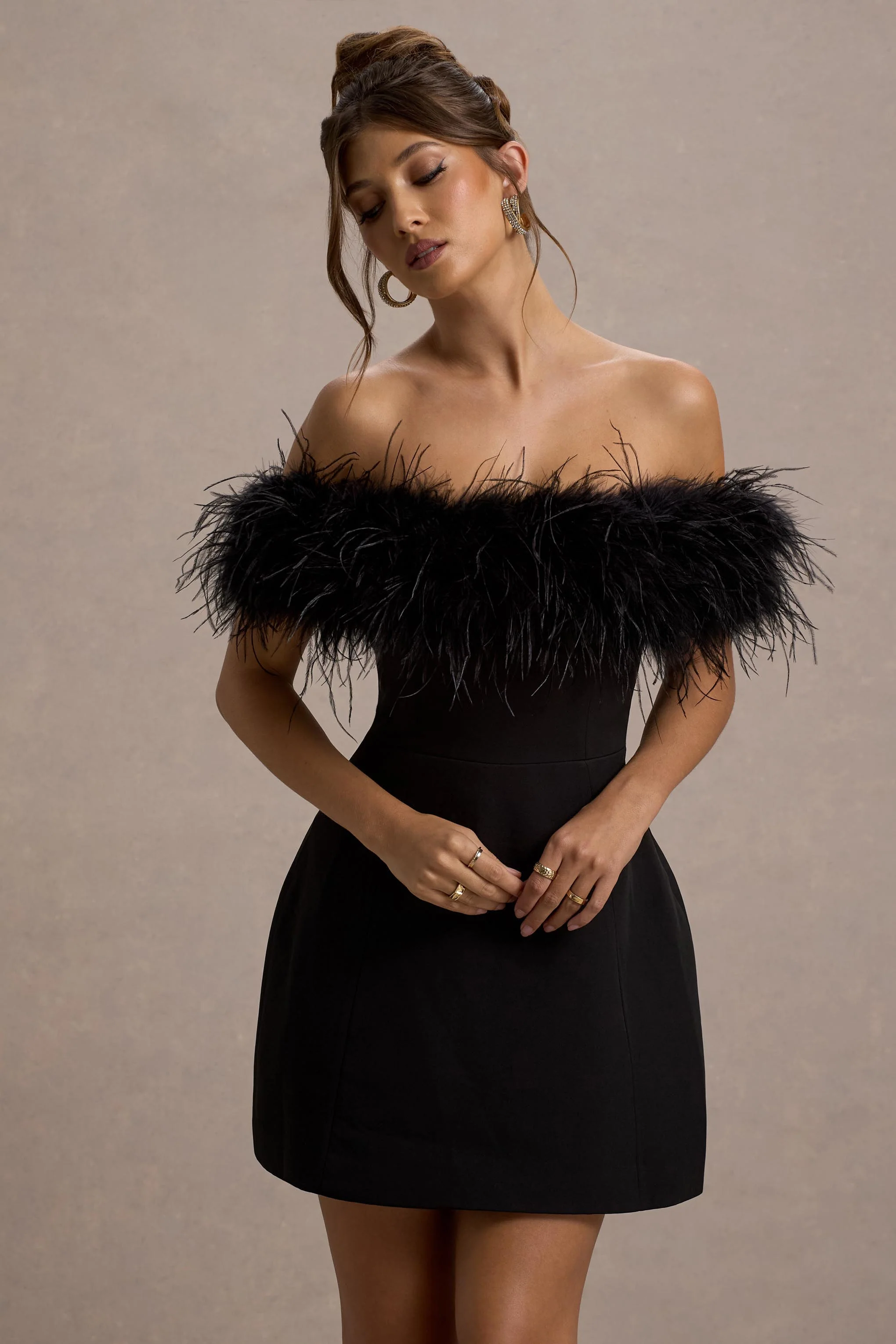 Palace |  Mini-Robe Noire Bardot avec Garniture en Plumes - Image 3