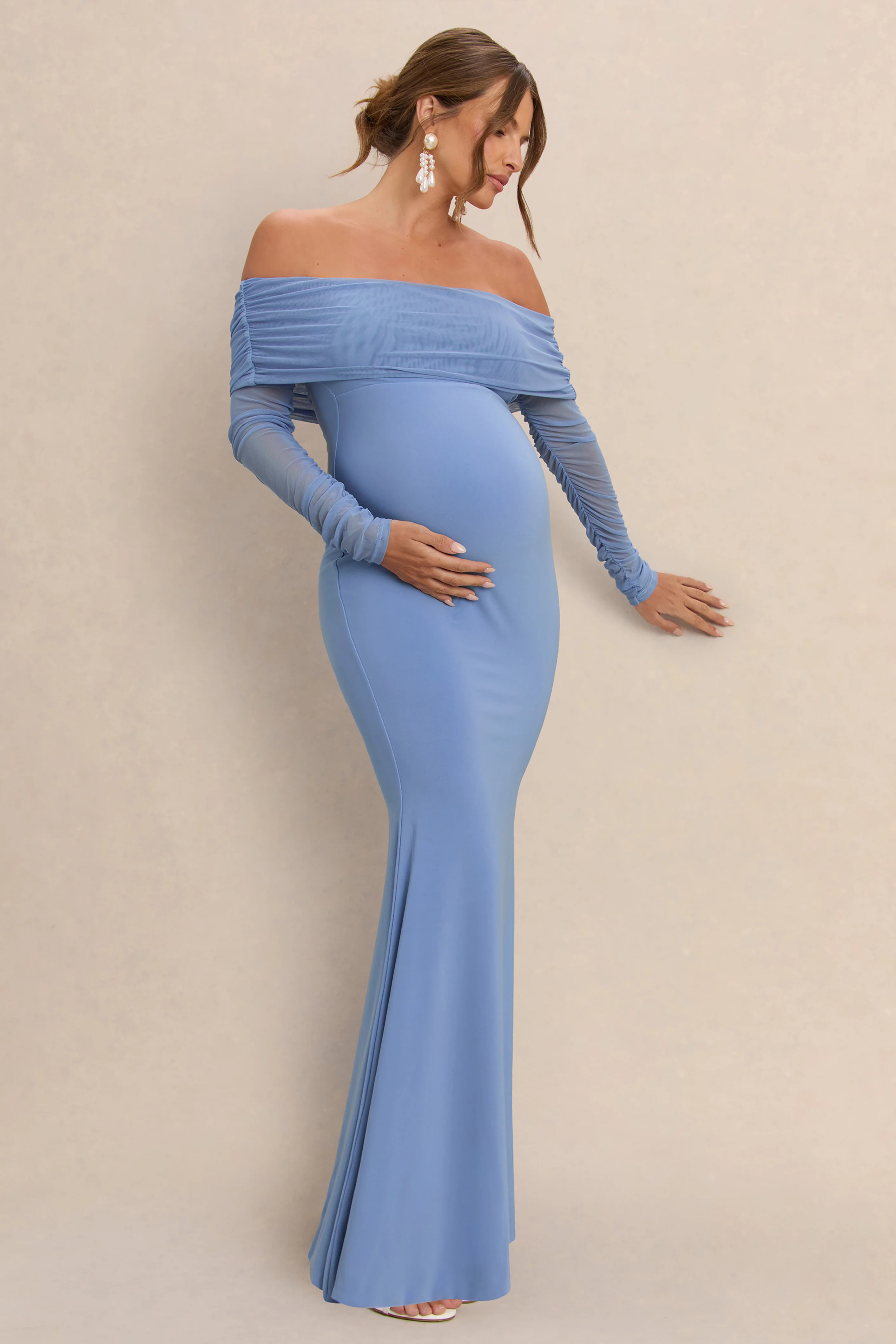 Pretty Perfect | Robe longue de maternité asymétrique bleu poudré avec découpe - Image 3