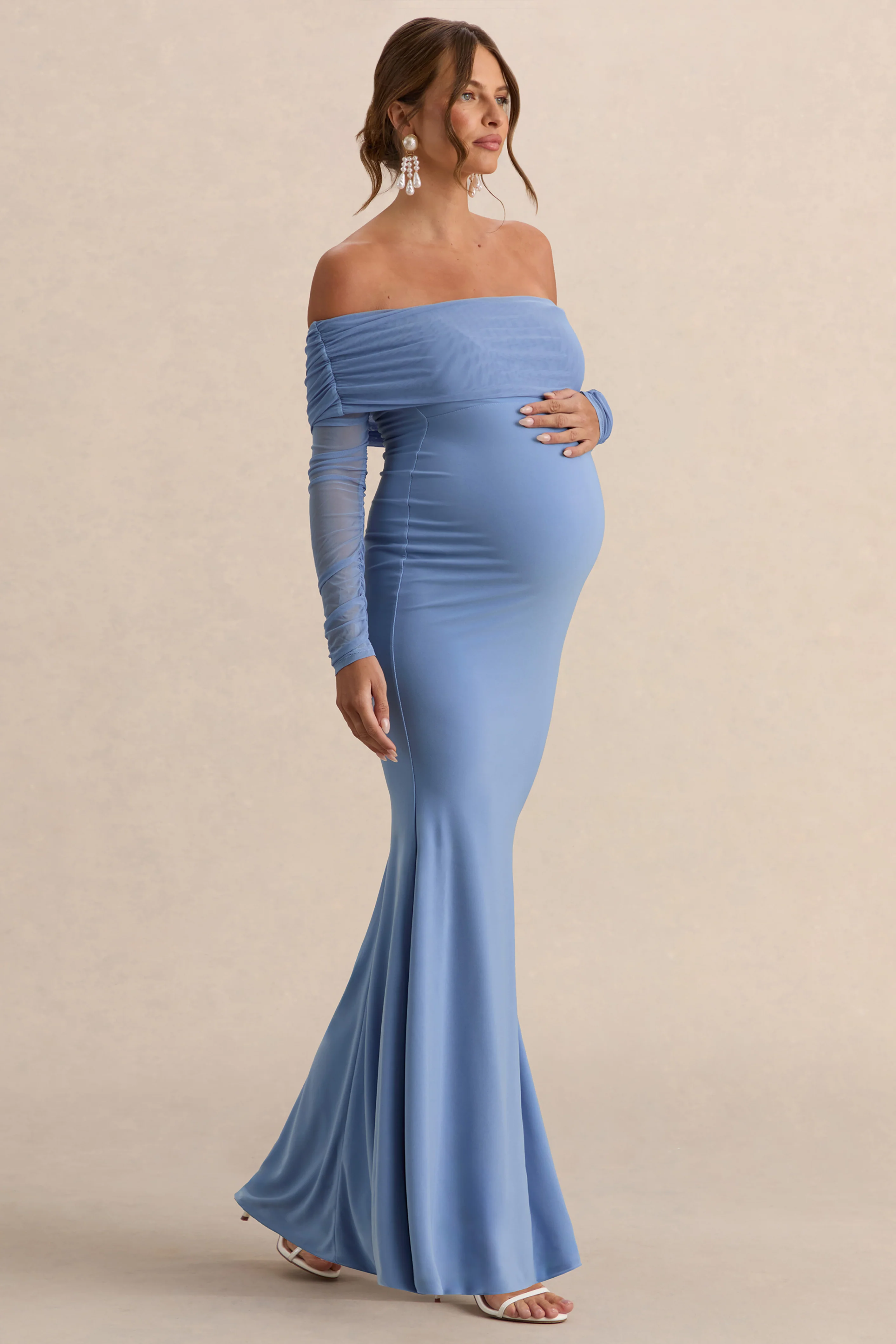 Pretty Perfect | Robe longue de maternité asymétrique bleu poudré avec découpe - Image 5