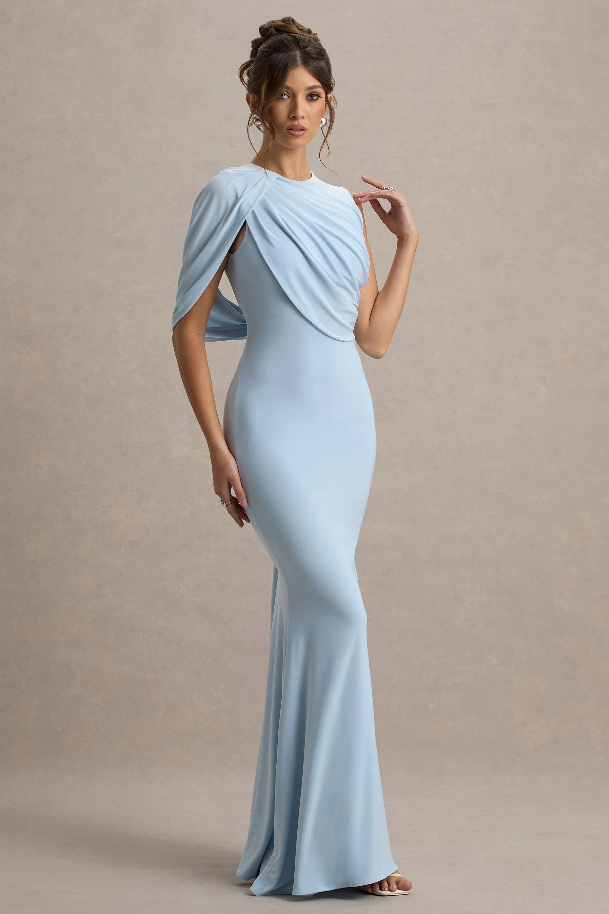 Rae | Robe Longue Bleu Poudre avec Cape à Une Manche - Image 5