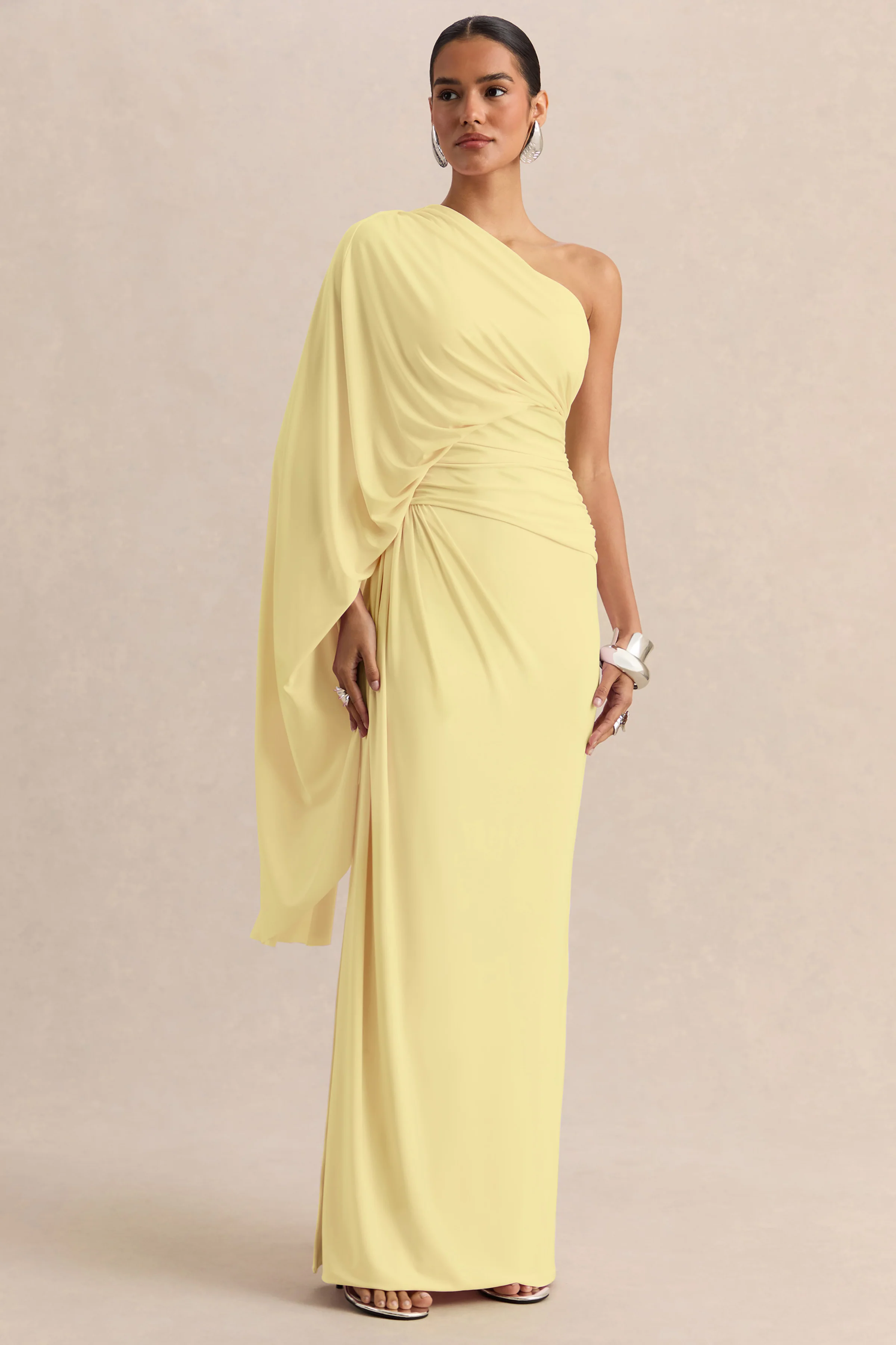 Sabella | Robe longue citron à encolure asymétrique