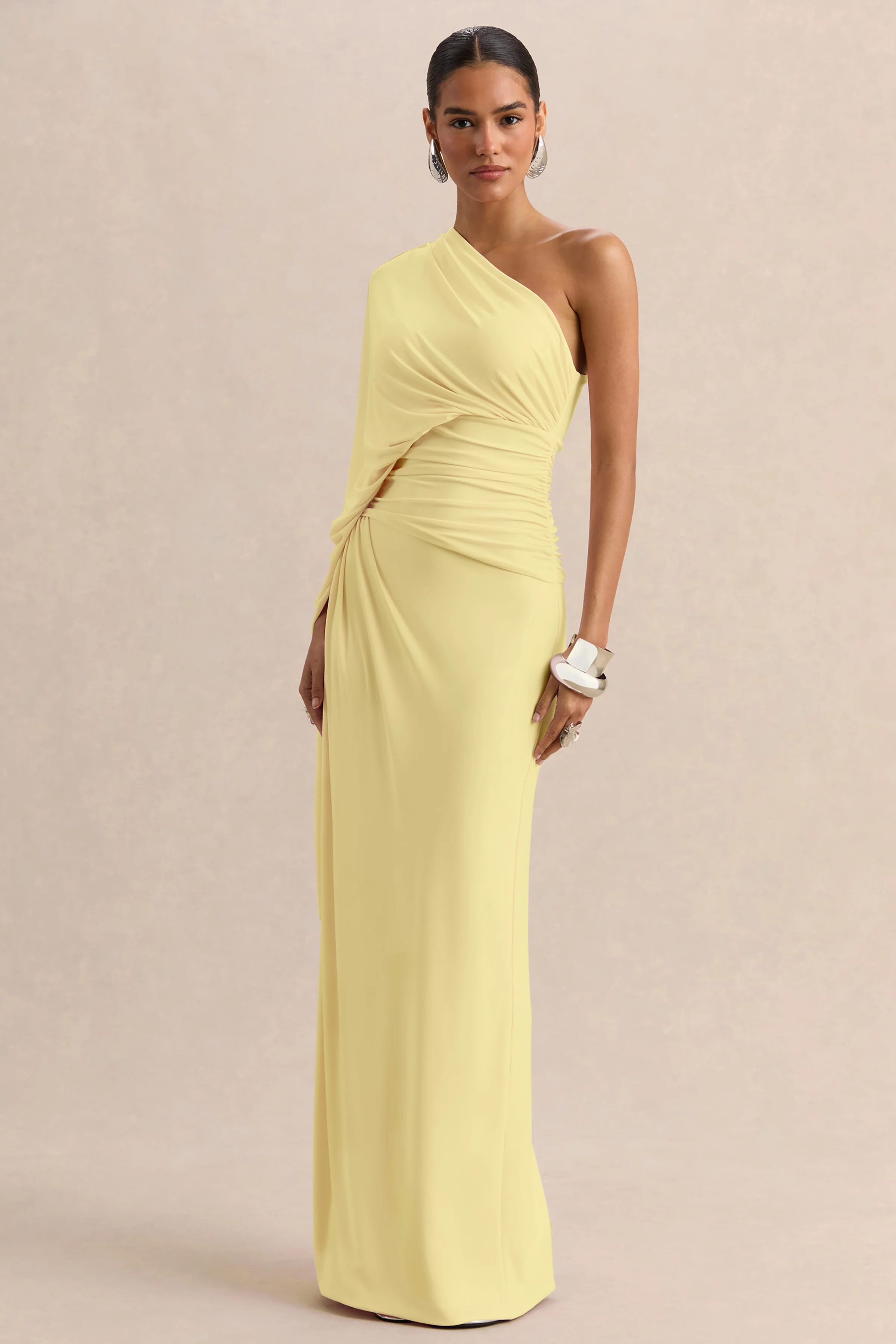 Sabella | Robe longue citron à encolure asymétrique - Image 4