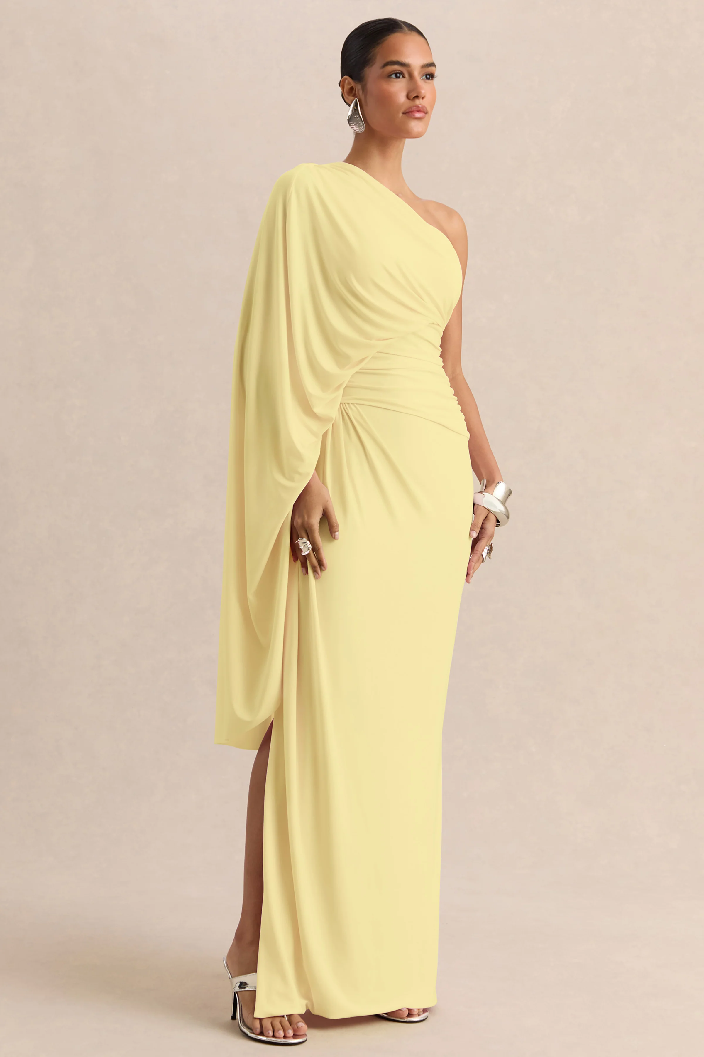 Sabella | Robe longue citron à encolure asymétrique - Image 5