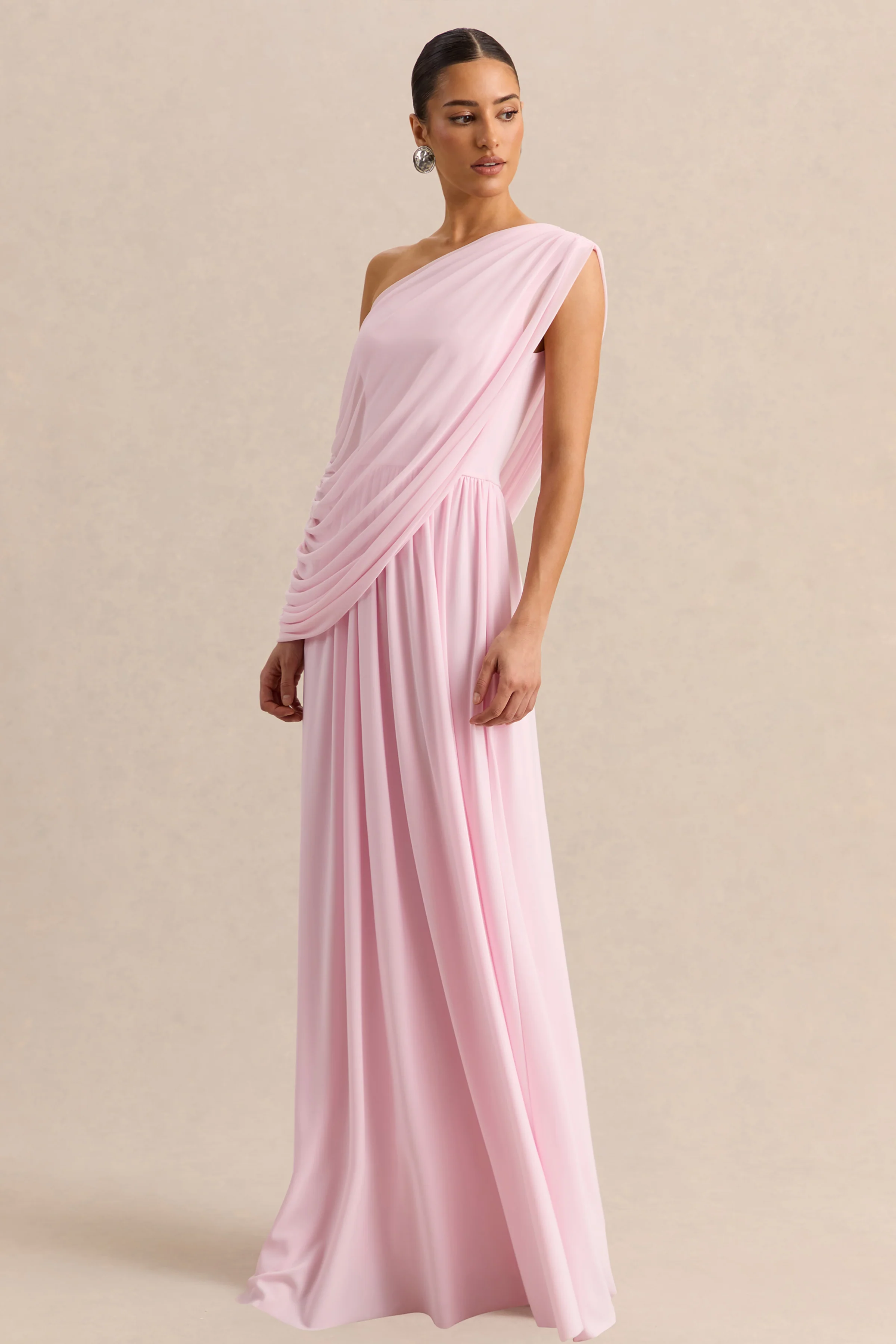 Sabianna | Robe longue rose à encolure asymétrique avec détails drapés - Image 4
