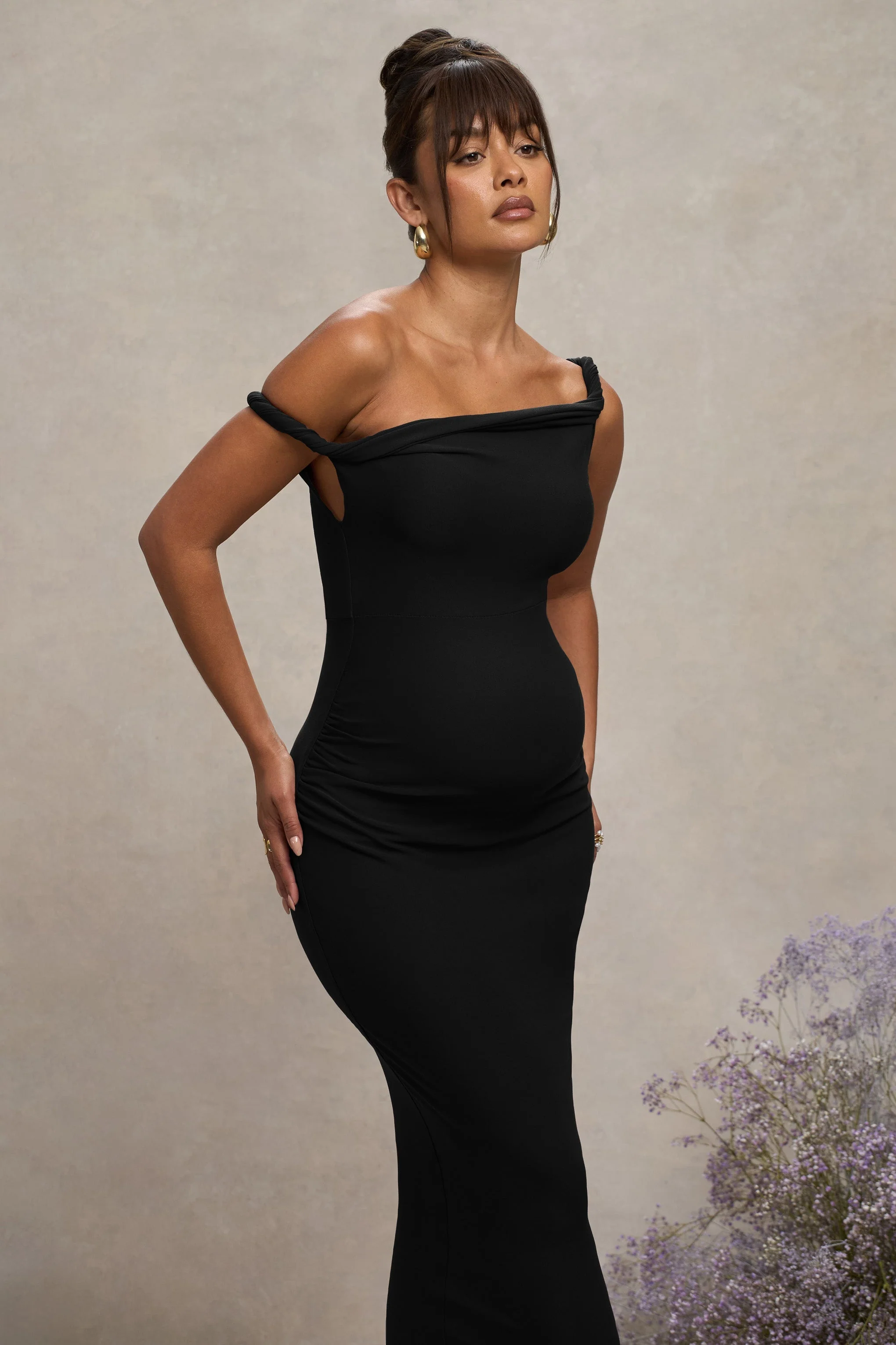 Salome | Robe Mi-Longue de Maternité Noire Asymétrique Torsadée - Image 3