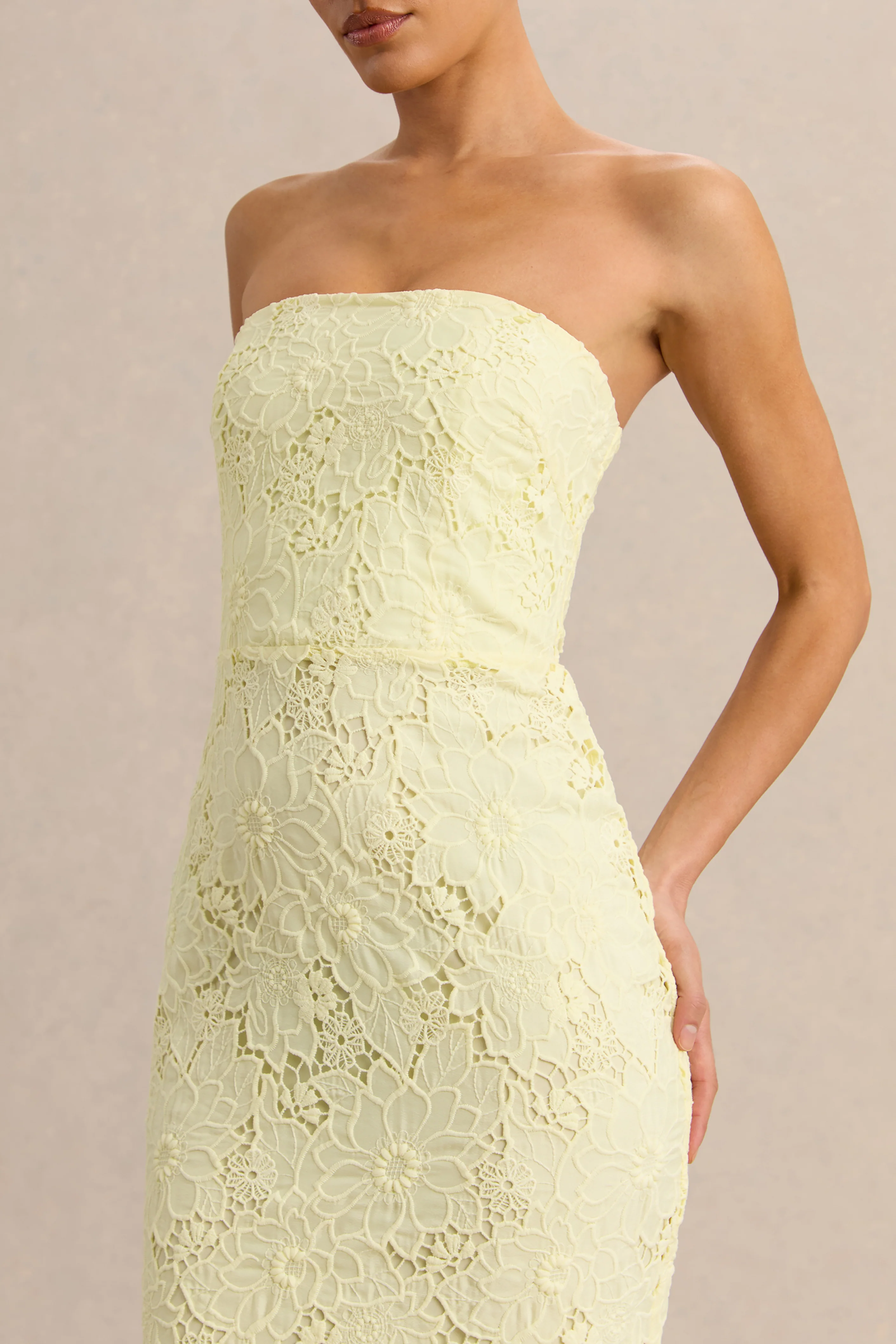 Suzie | Robe longue bandeau en dentelle citron - Image 3