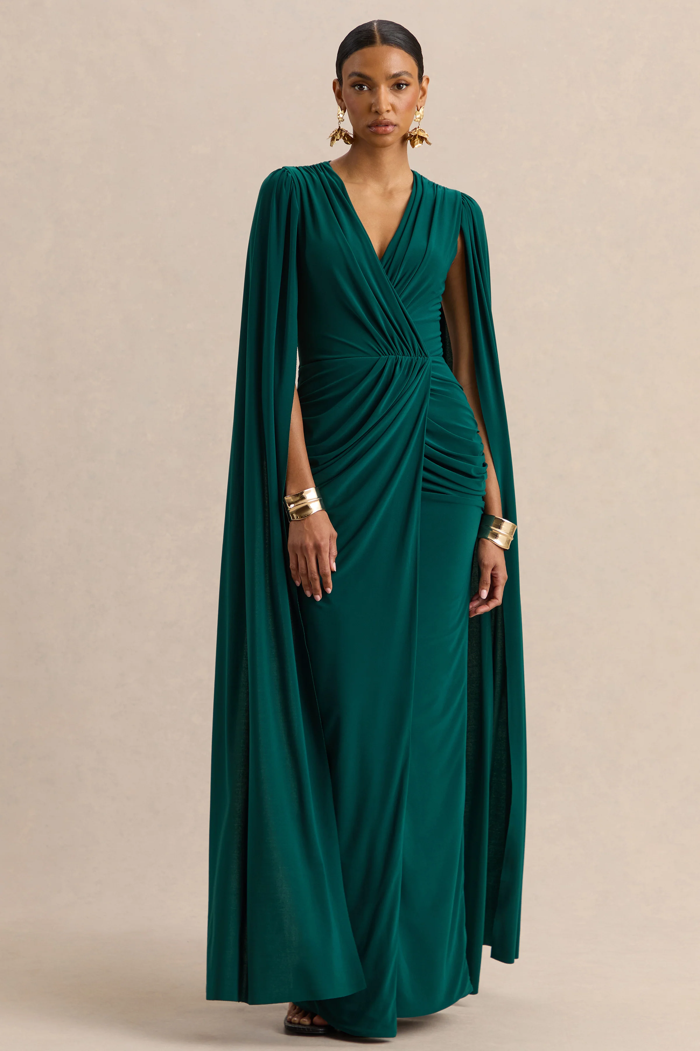 Ulissia | Robe longue vert bouteille à décolleté en V avec manches cape