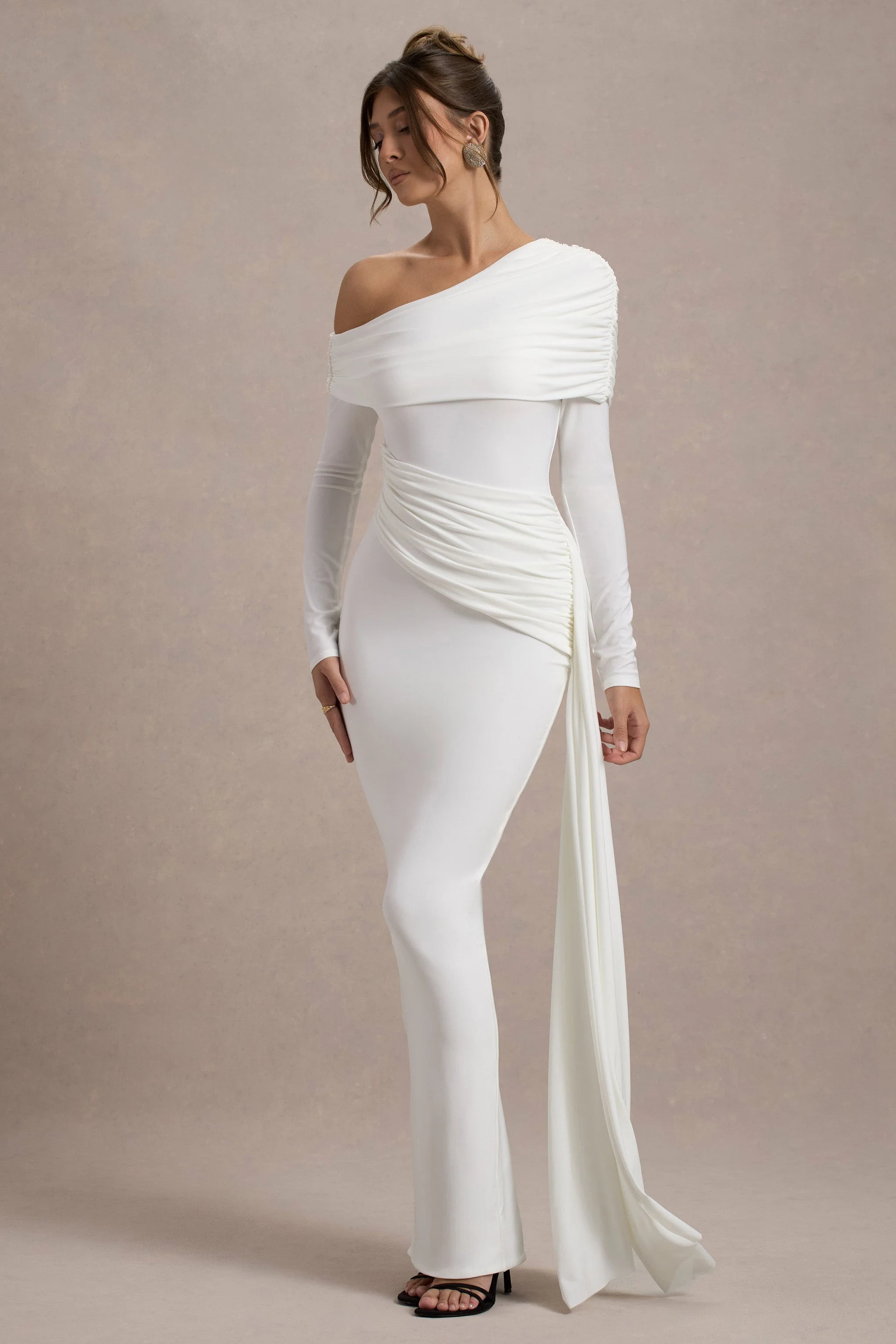 Valina | Robe longue asymétrique blanche froncée avec drapé - Image 6