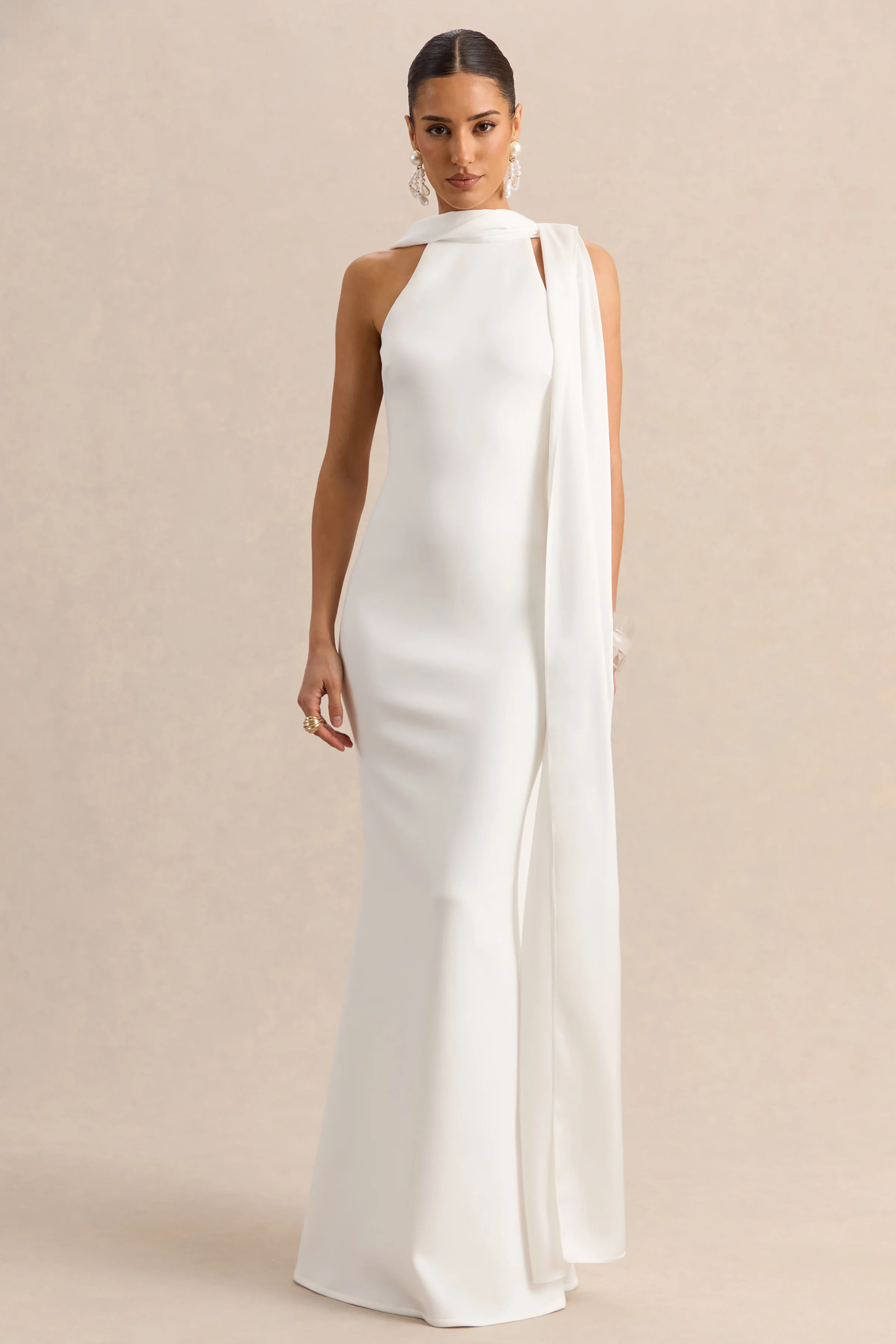 Vionette | Robe longue blanche à col montant avec écharpe